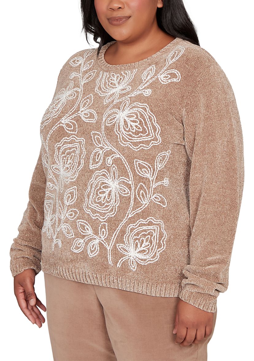 Plus Size Vienna Stitched Leaves Chenille Sweater