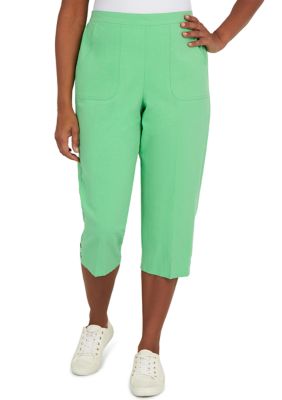 Petite Lattice Trim Capri Pants