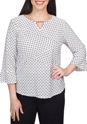 Women's Downtown Vibe Spliced Geo Texture Flutter Sleeve Top