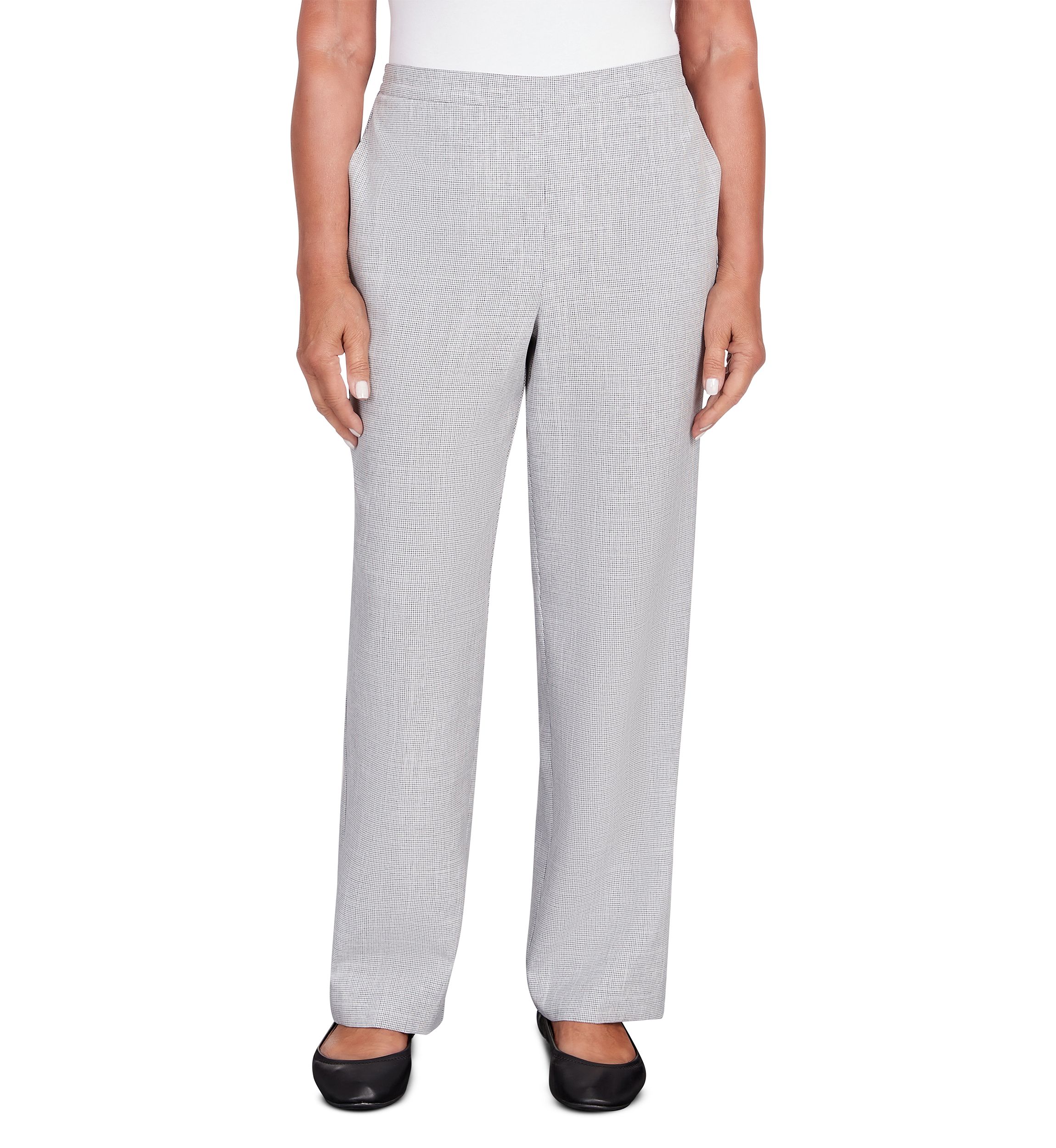 Womens Isnt It Romantic Proportioned Short Pants