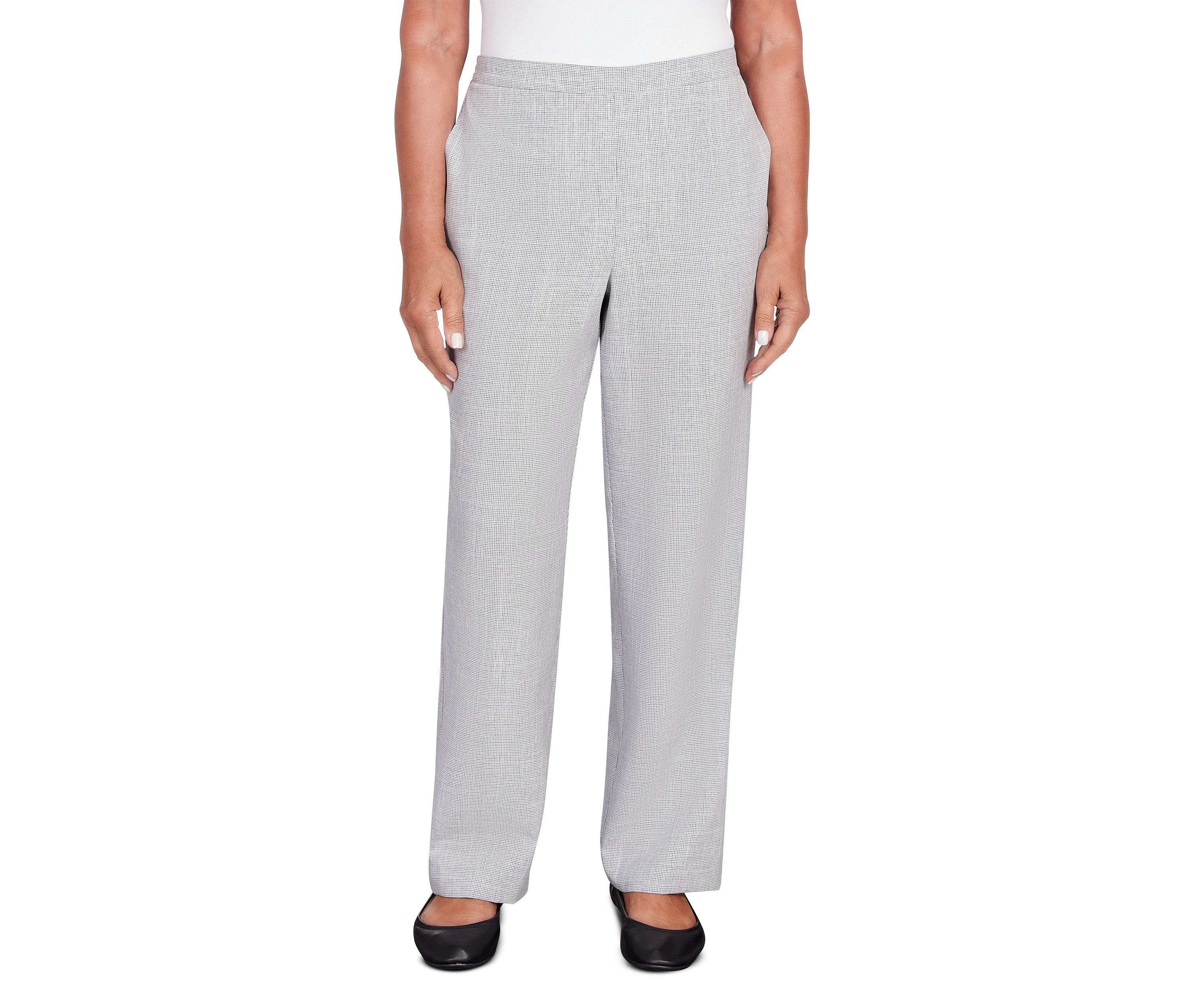Womens Isnt It Romantic Proportioned Short Pants