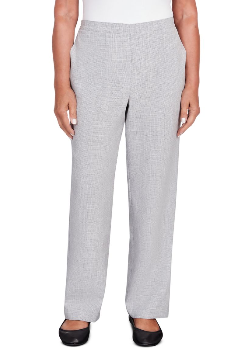 Womens Isnt It Romantic Proportioned Short Pants
