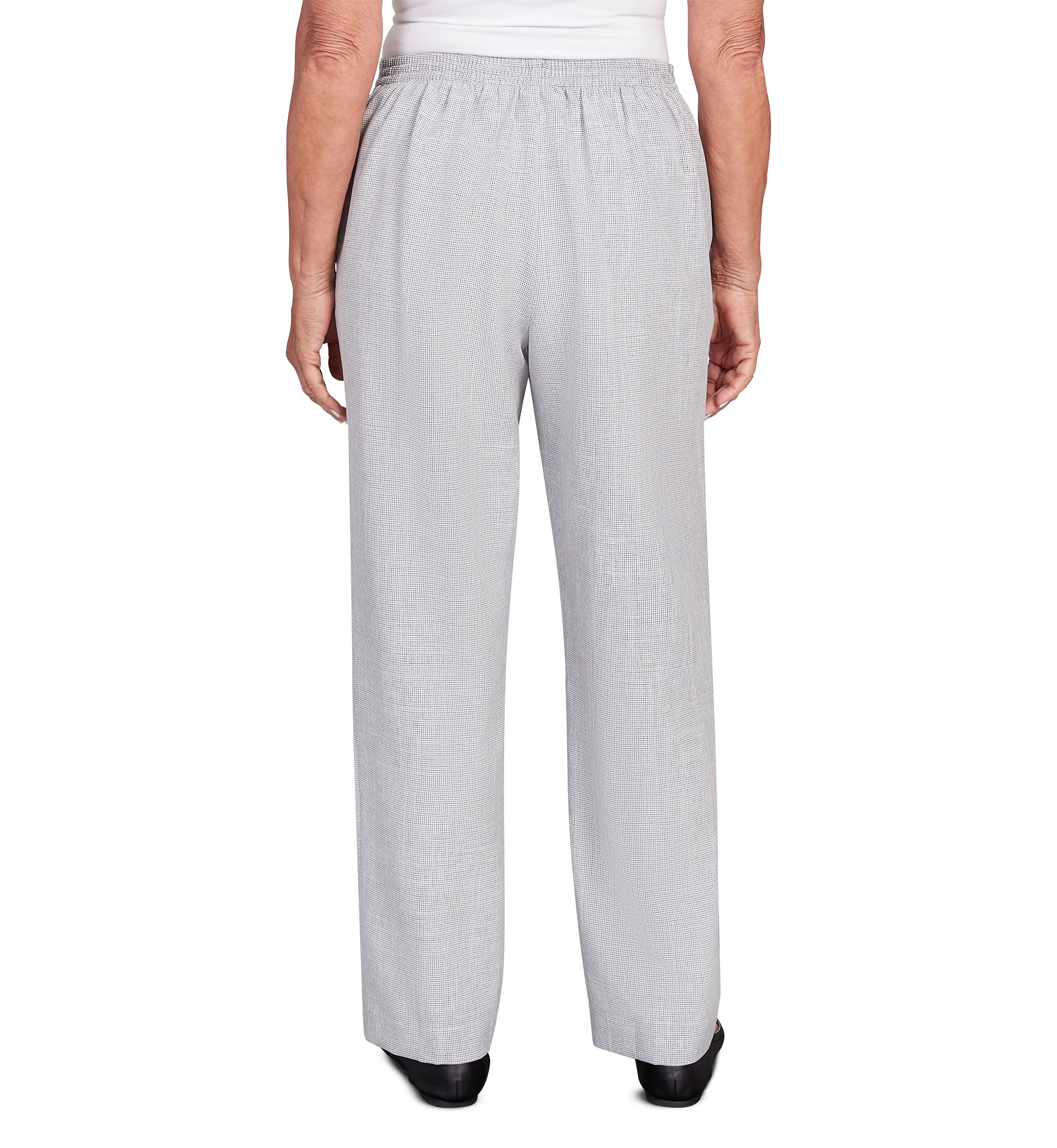 Womens Isnt It Romantic Proportioned Short Pants