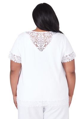 Plus Charleston Lace Border Top with Necklace