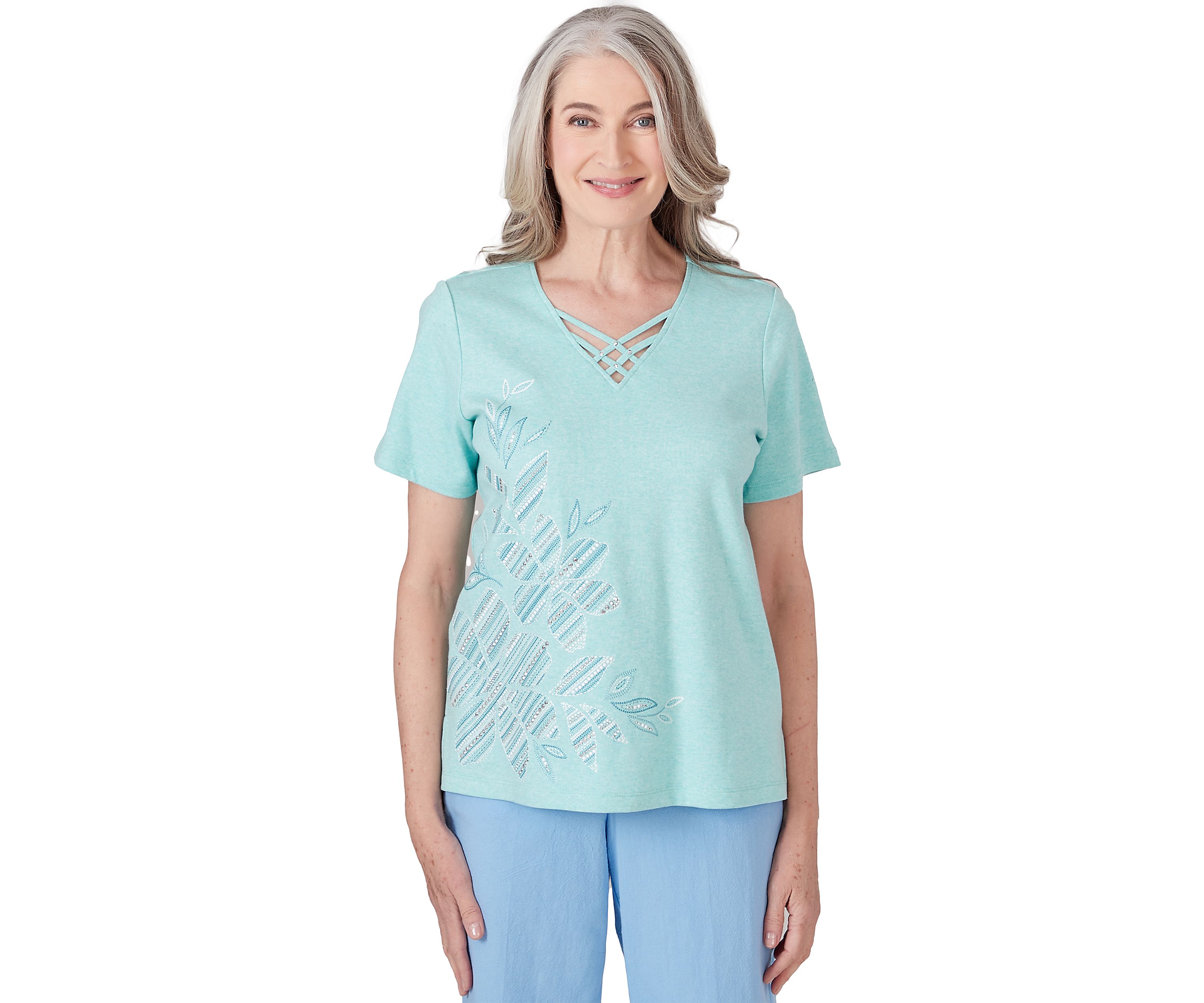 Womens Hyannisport Embroidered Flowers Top