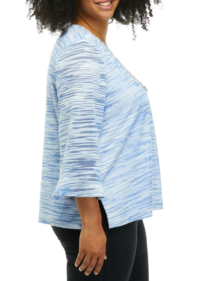 Plus Size 3/4 Sleeve Textured Top with Necklace