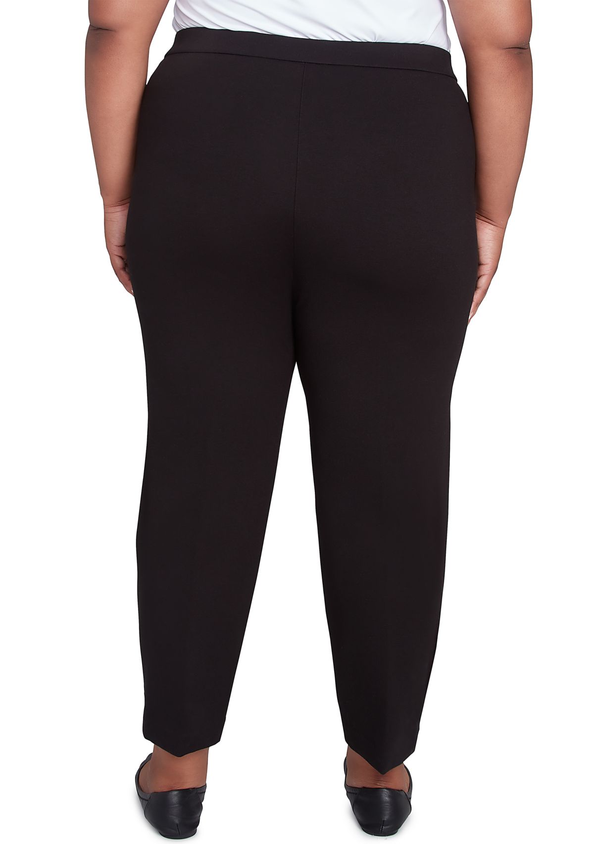 Plus Size Rue Rivoli Embroidery Leaf Short Pants