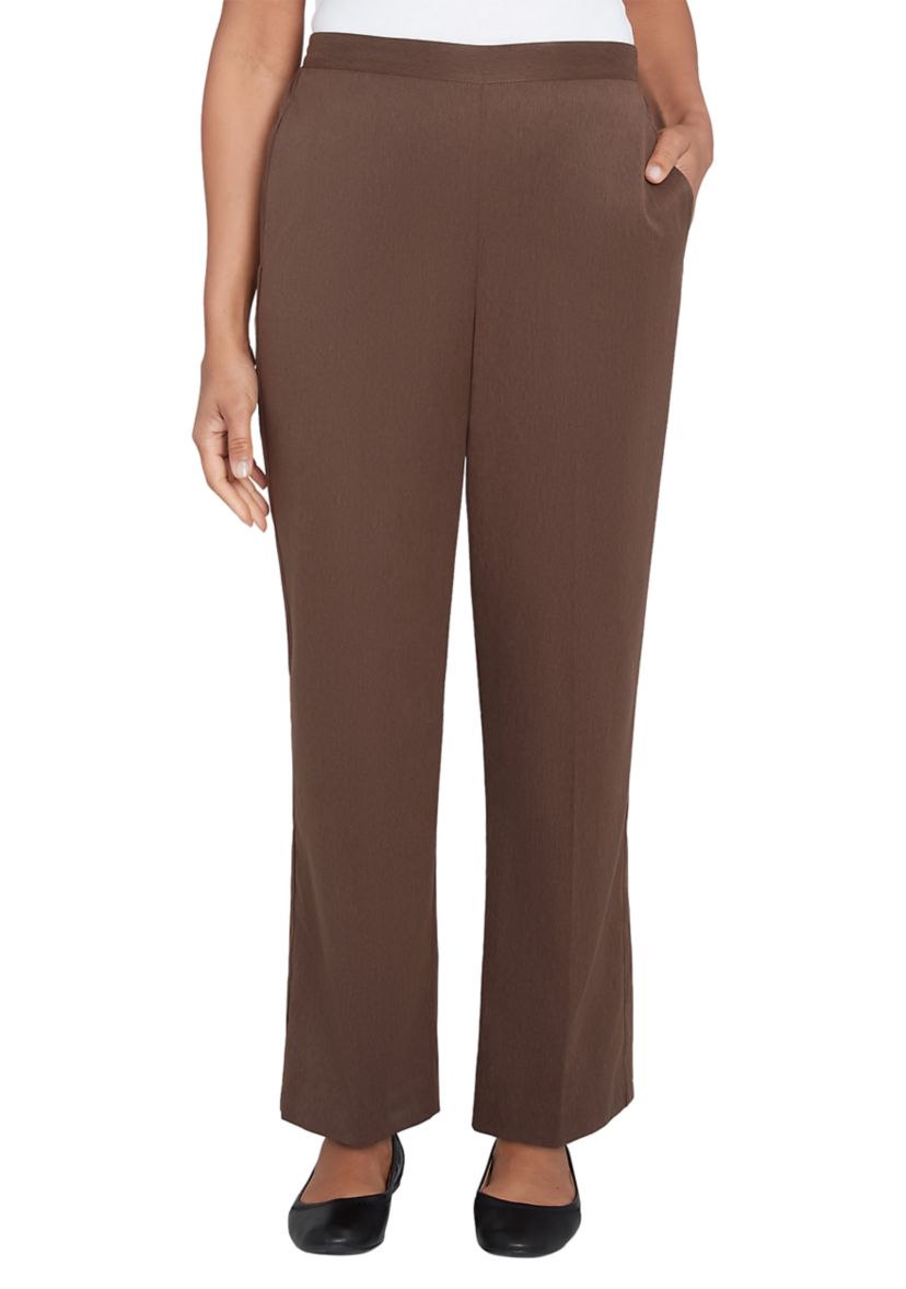 Womens Wine Country Proportioned Short Pants