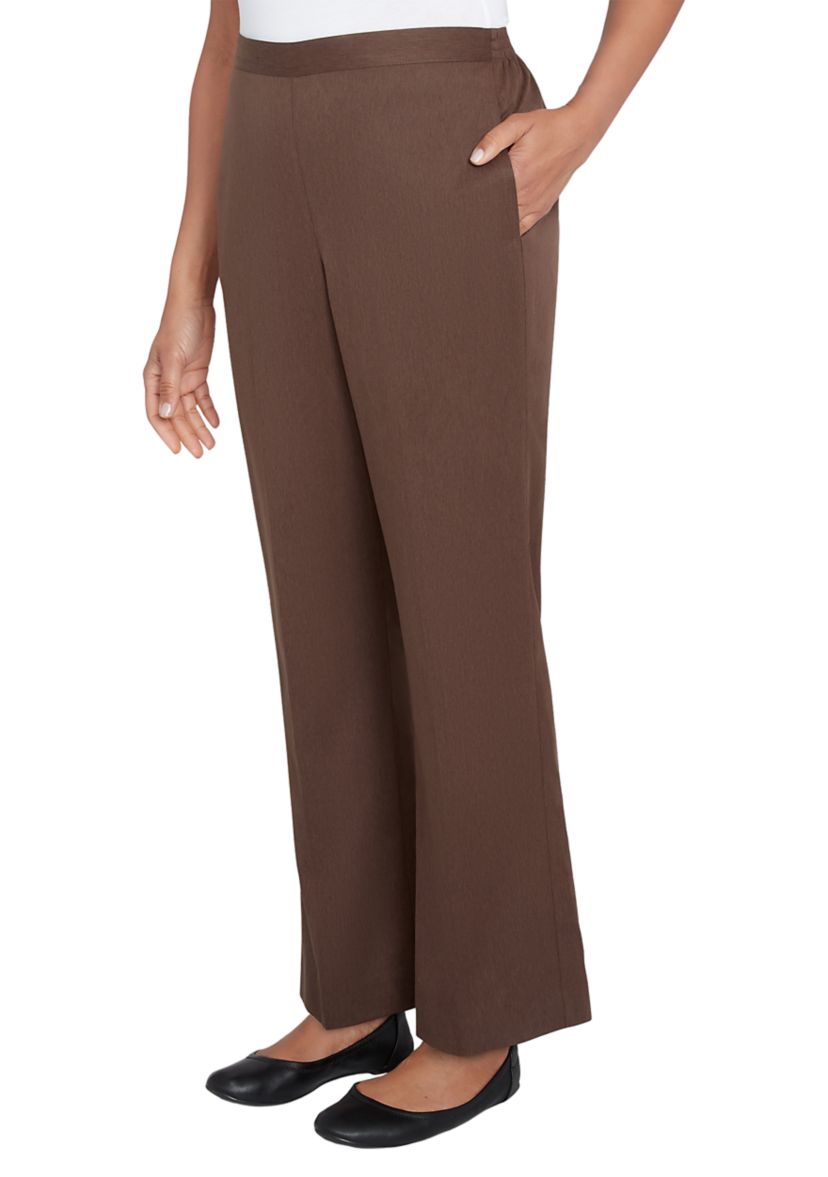 Womens Wine Country Proportioned Short Pants