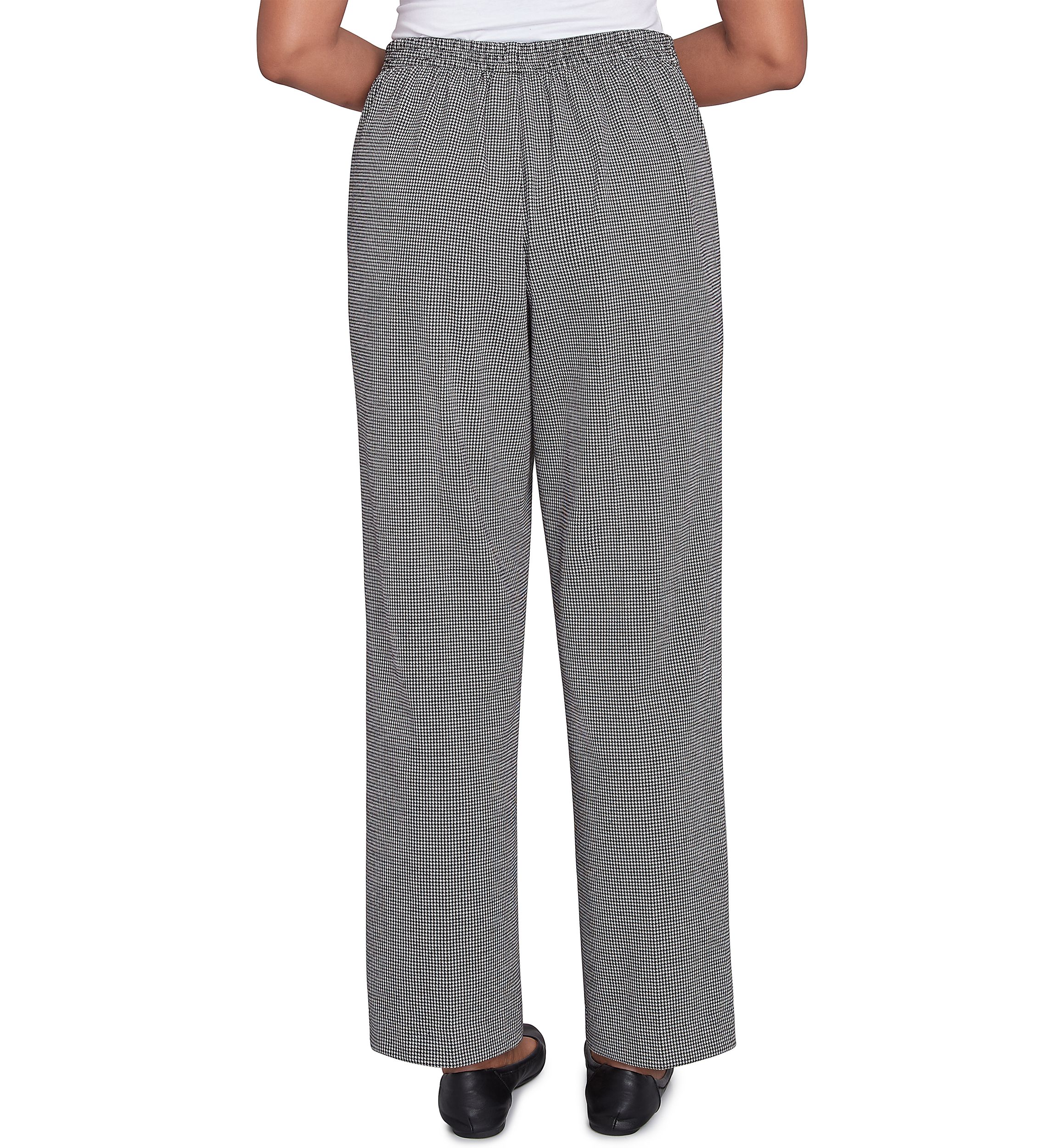 Womens Runway Ready Proportioned Short Pants