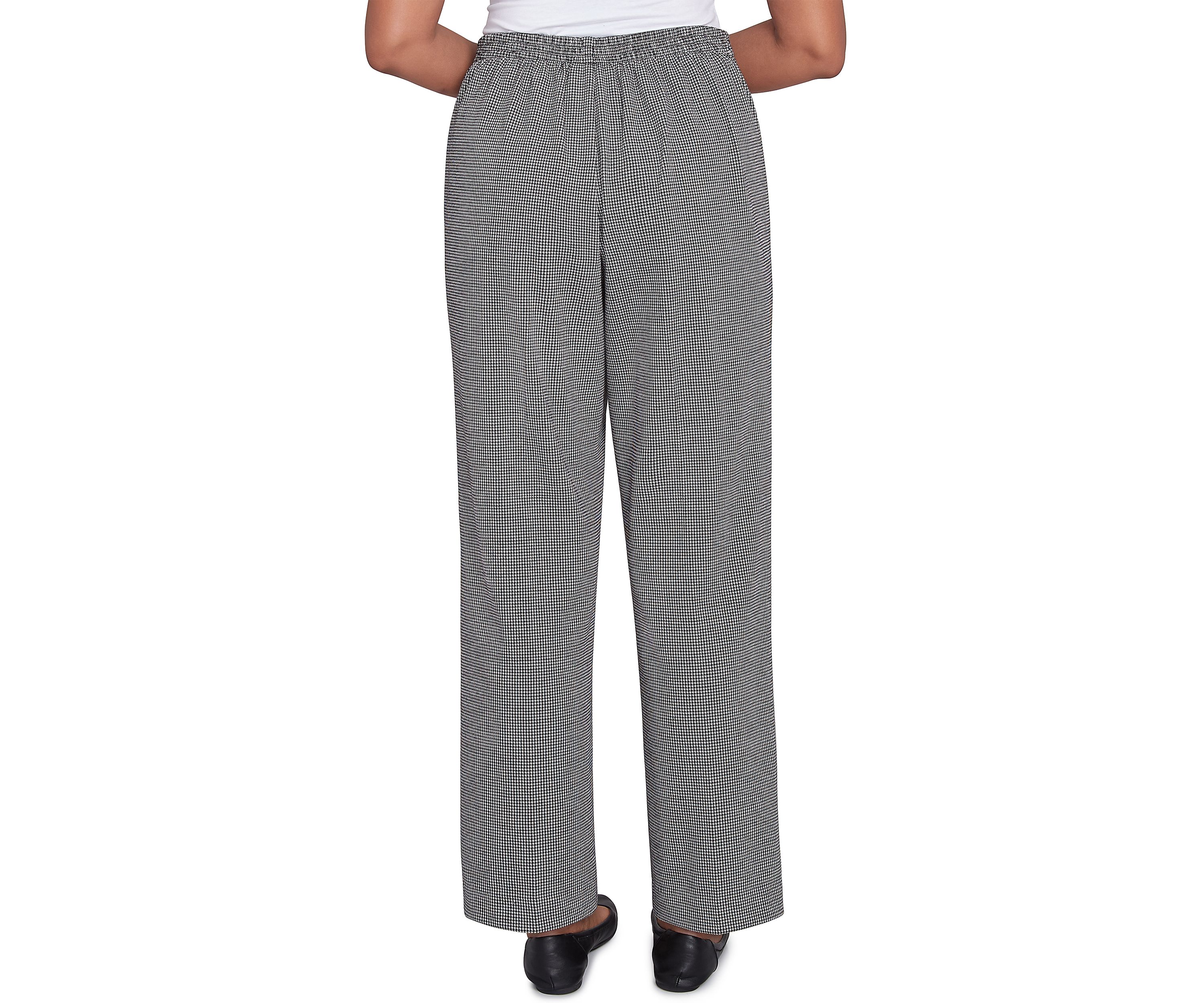 Womens Runway Ready Proportioned Short Pants