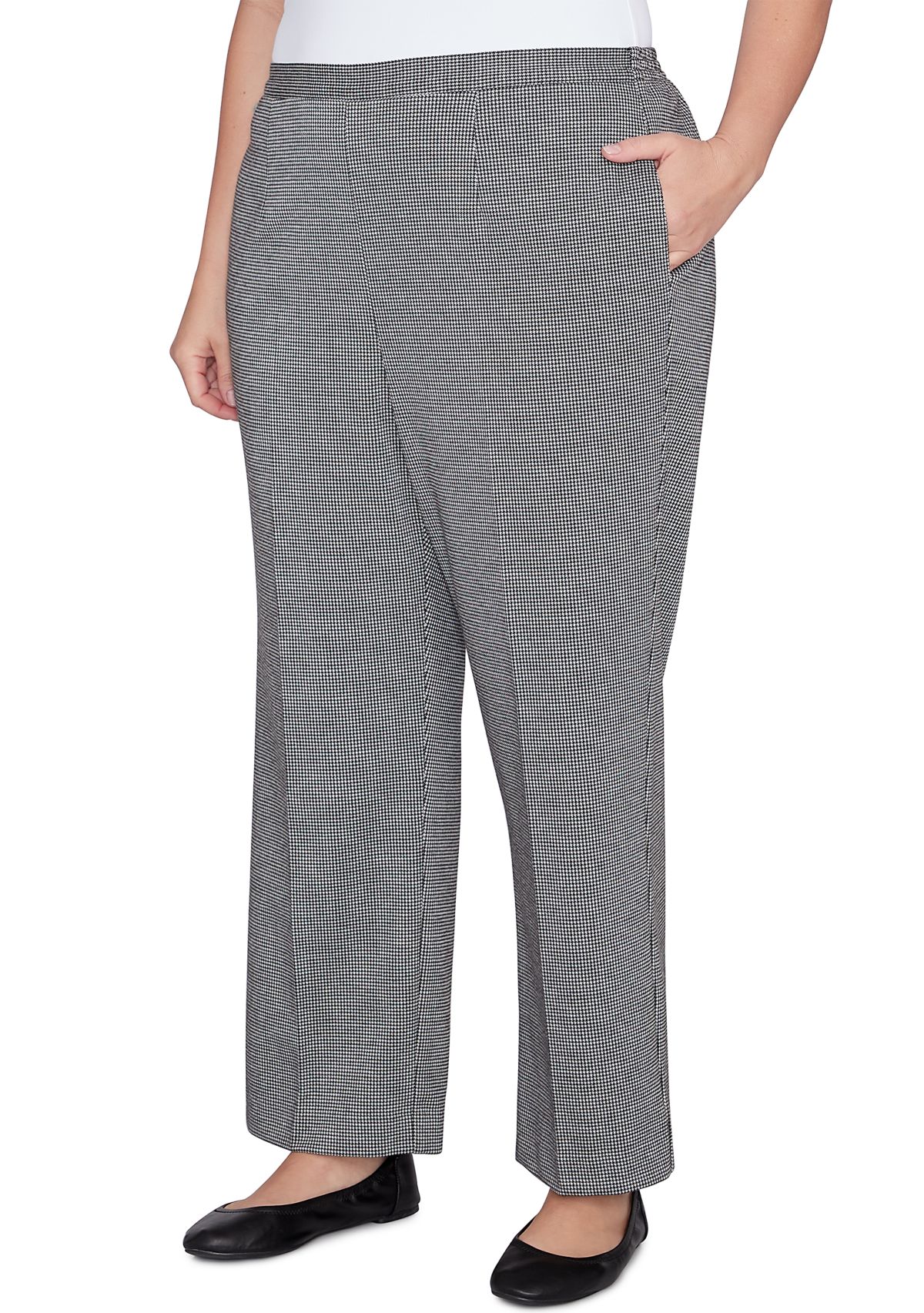 Plus Size Runway Ready Proportioned Short Pants