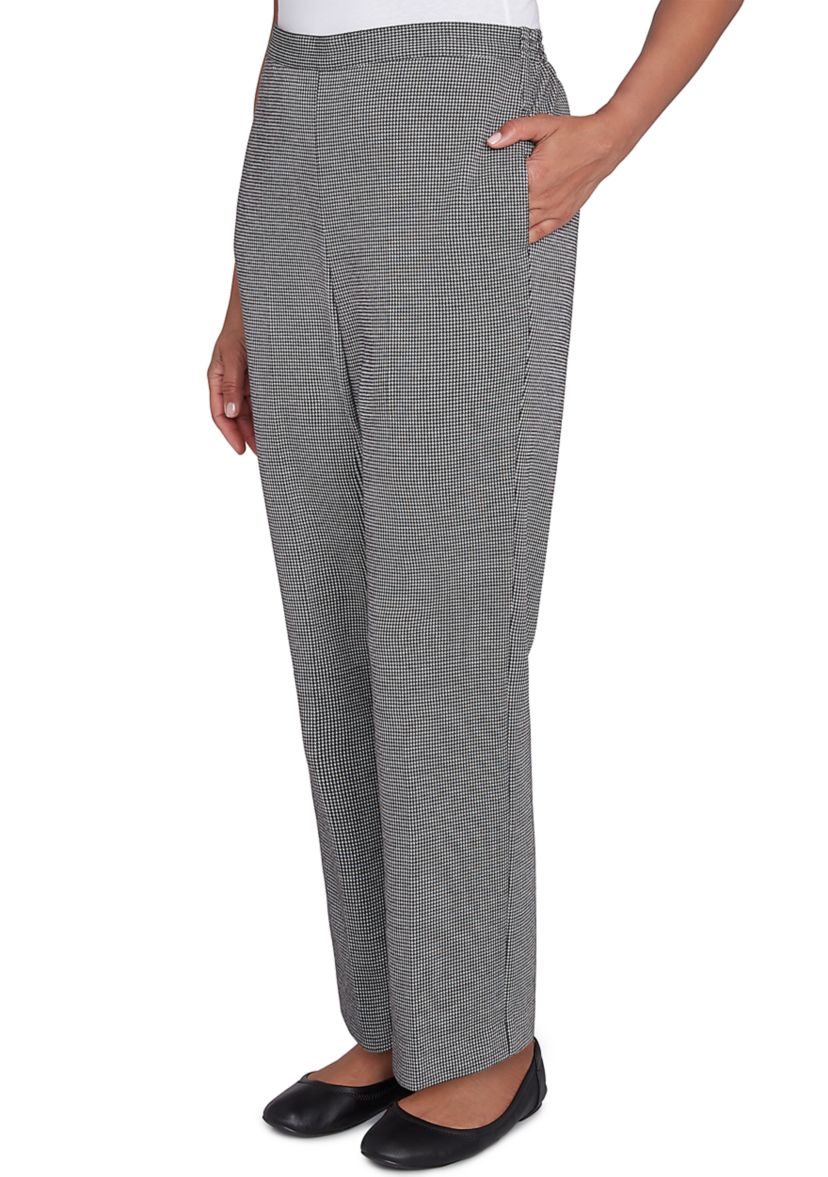 Petite Runway Ready Proportioned Short Pants
