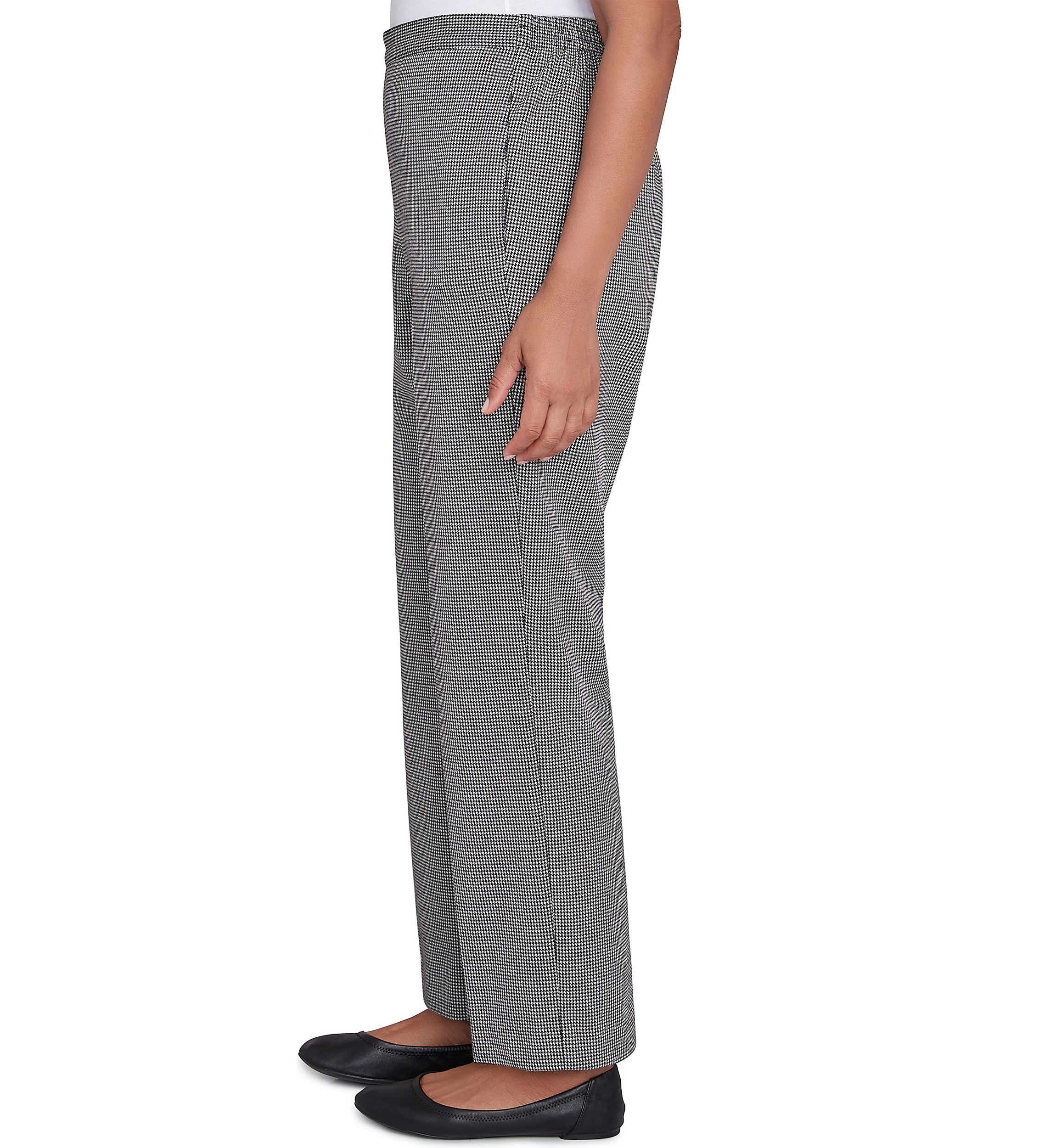 Petite Runway Ready Proportioned Short Pants