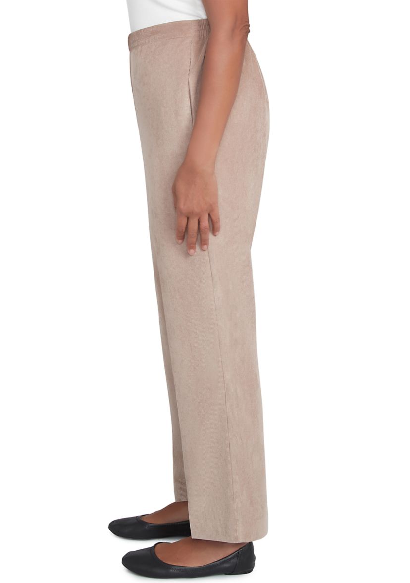 Womens Telluride Proportioned Short Pants