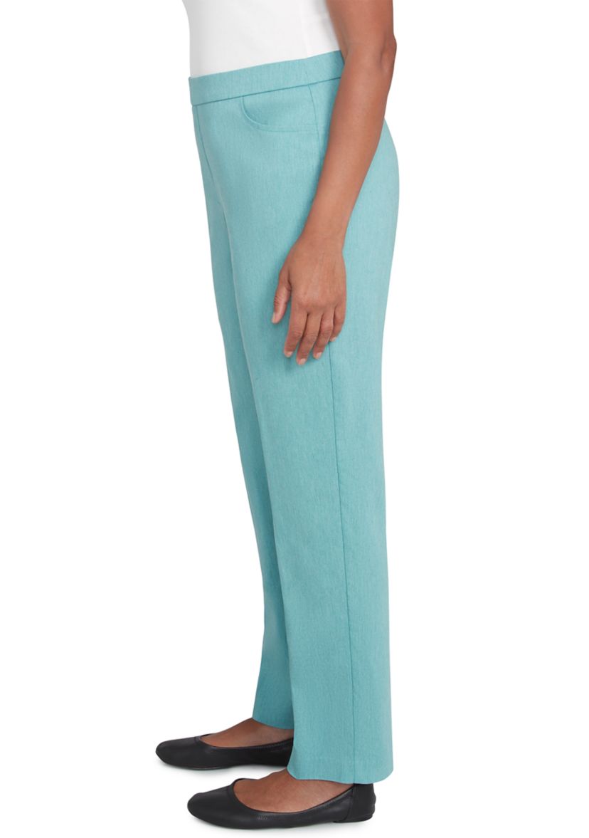 Petite Lake Victoria Proportioned Short Pants