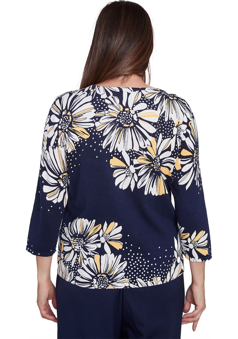 Womens Block Island Daisies Yoke And Border Top