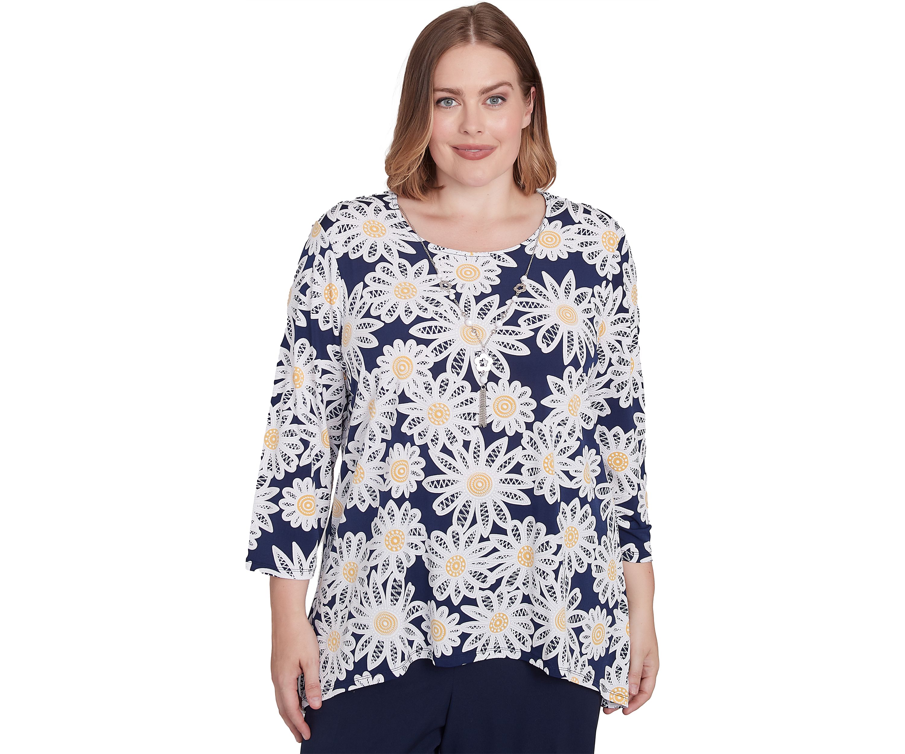 Plus Size Block Island Daisies Puff Print Top