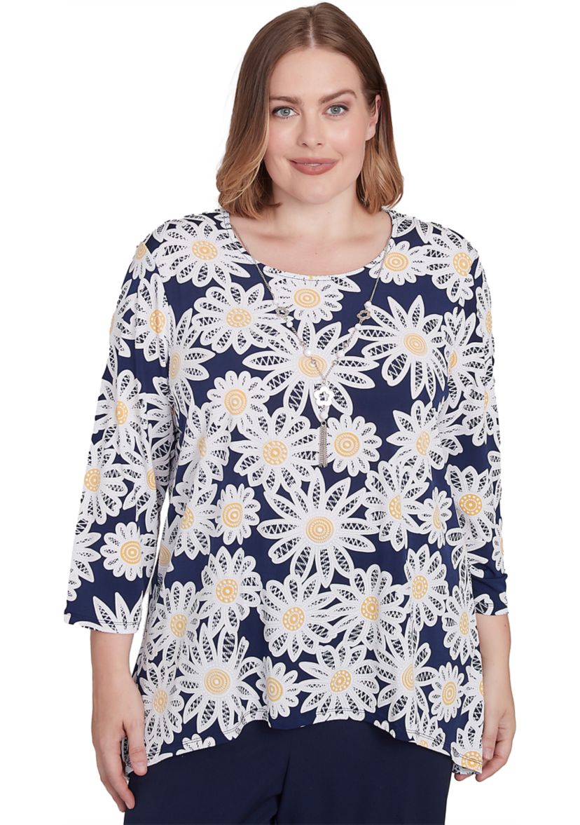 Plus Size Block Island Daisies Puff Print Top