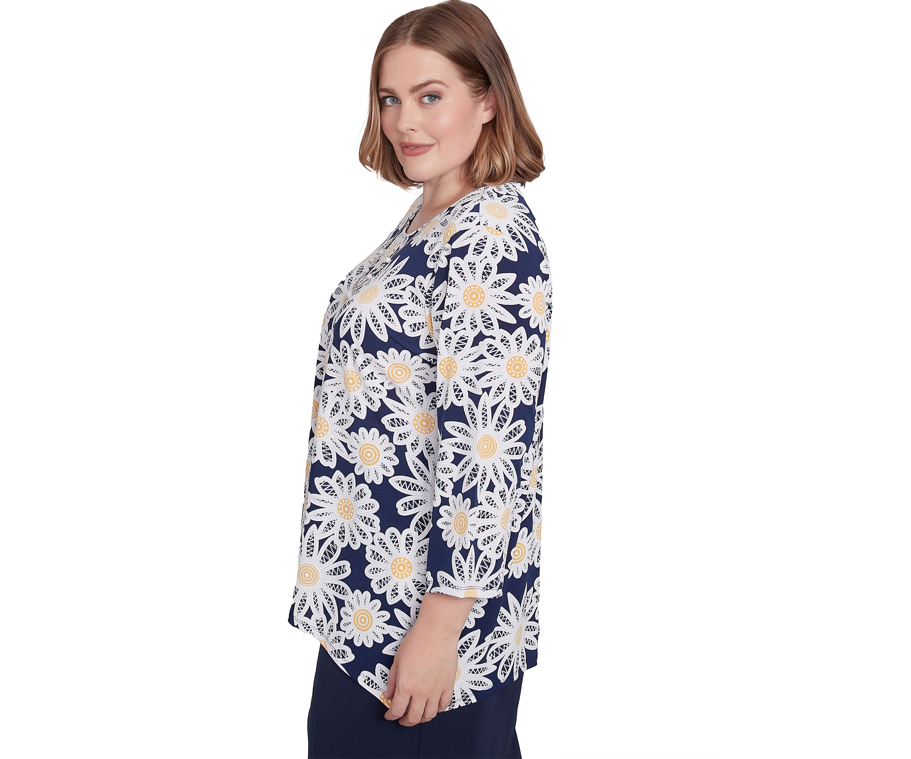Plus Size Block Island Daisies Puff Print Top