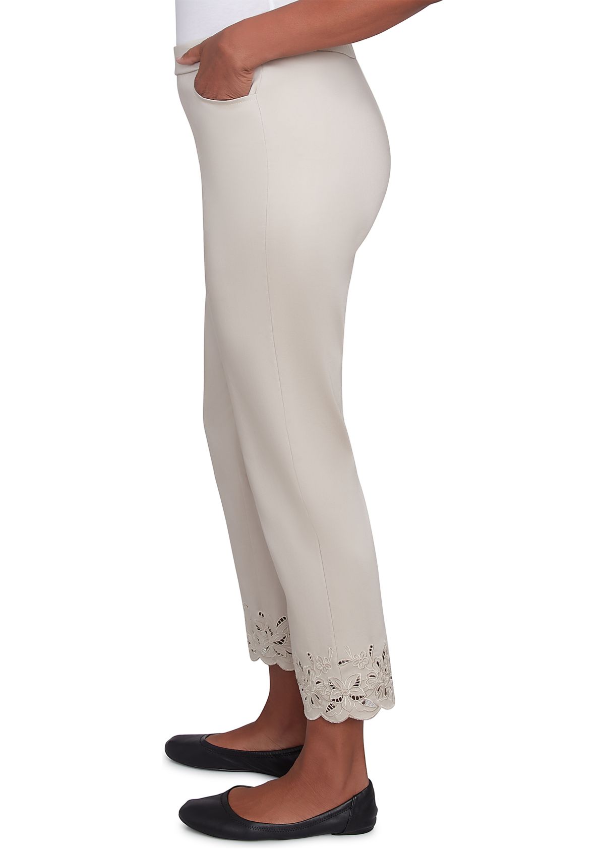 Womens Cutout Floral Ankle Length Pants