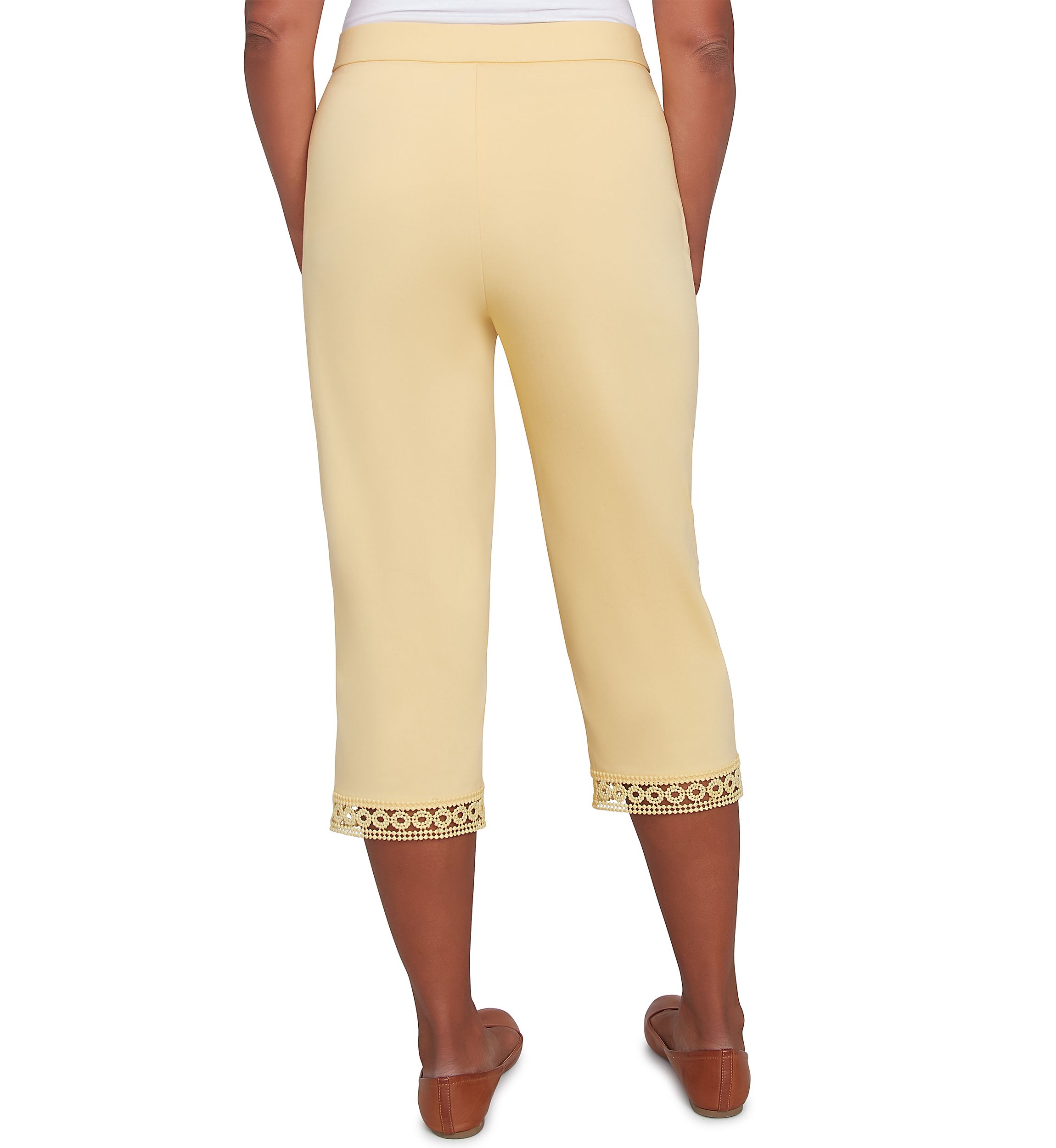 Petite Dress Code Capri Pants