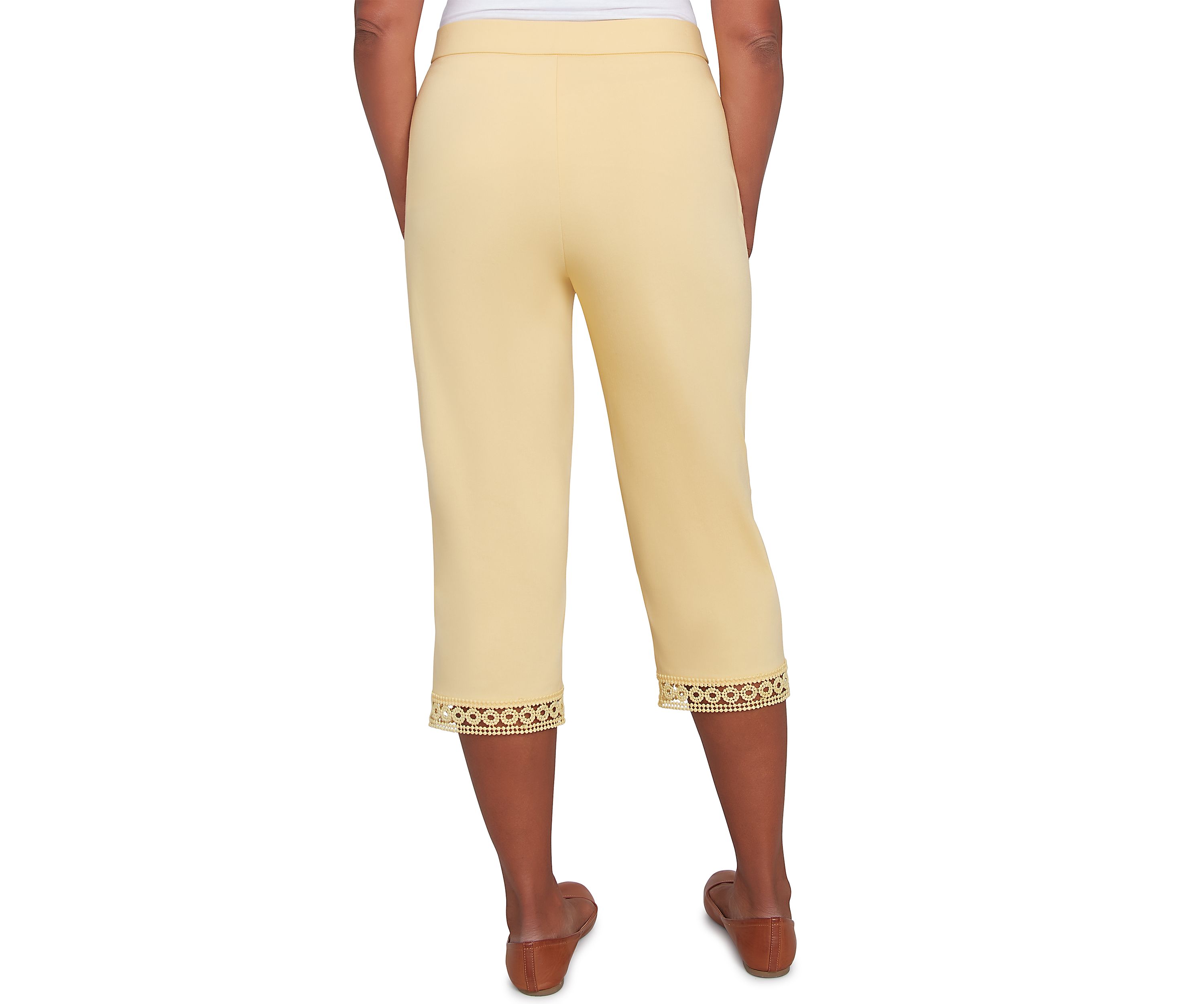 Petite Dress Code Capri Pants