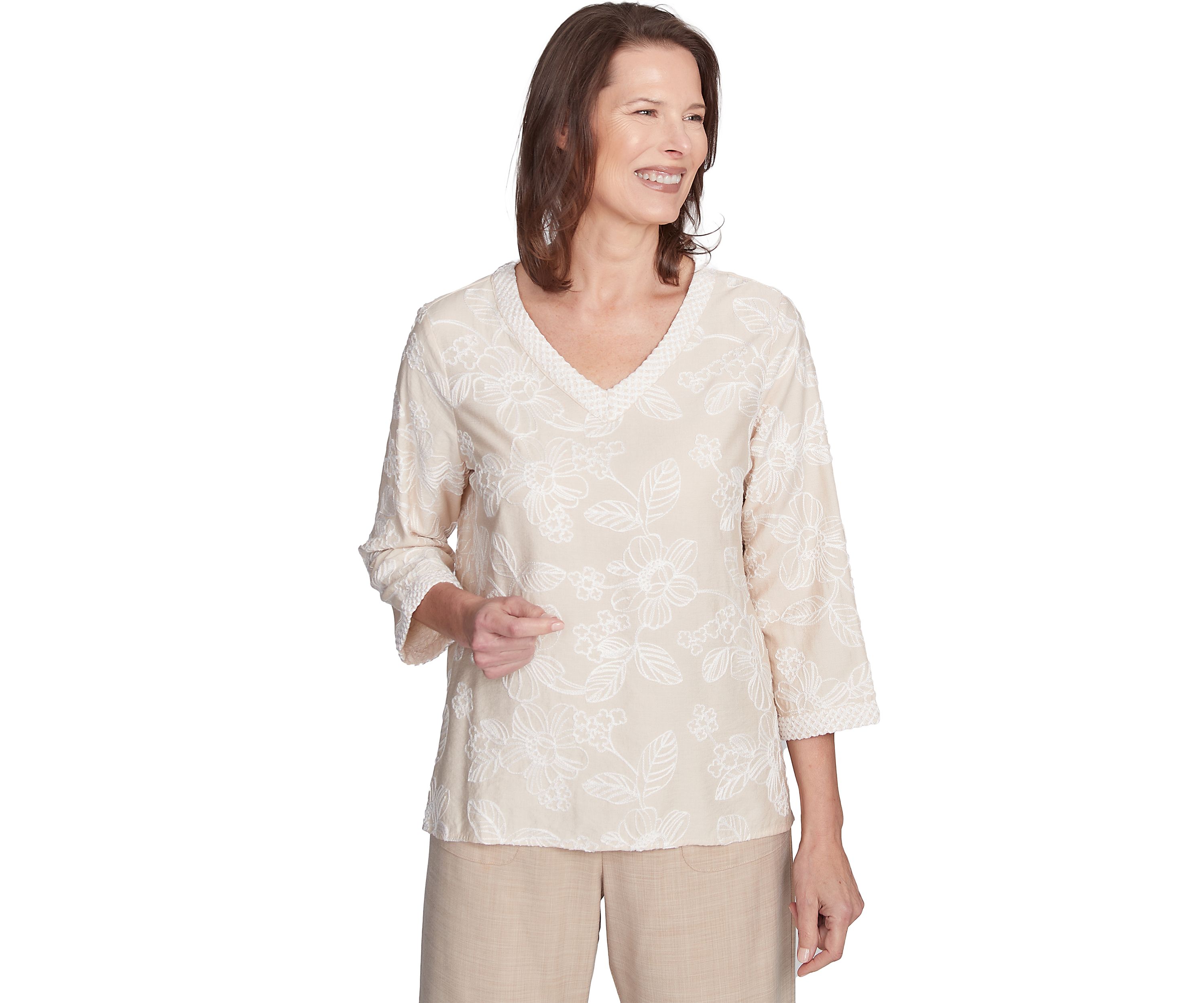 Womens Catalina Island Tossed Flower Embroidery Top
