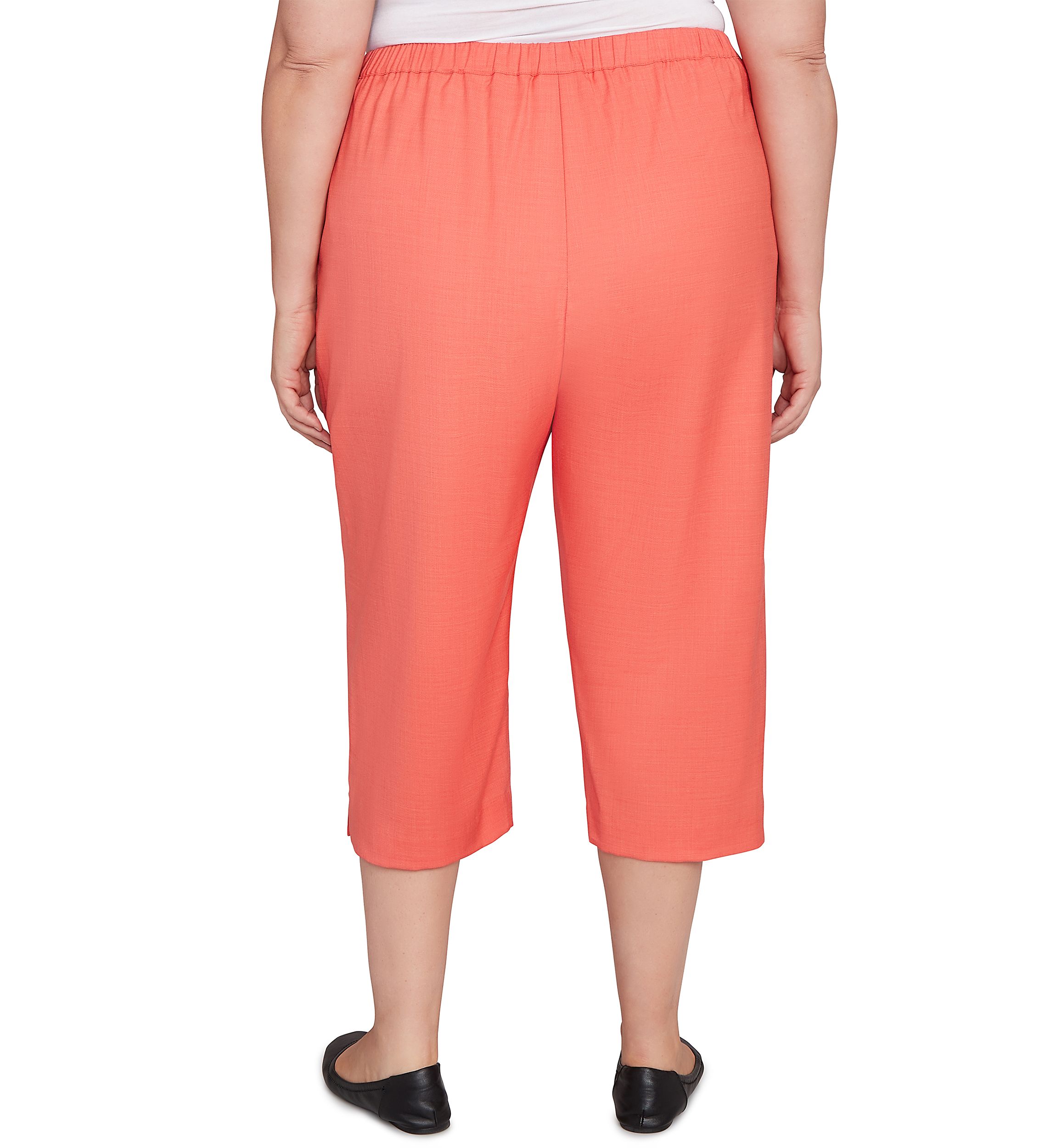 Plus Size Catalina Island Patch Pocket Capri Pants