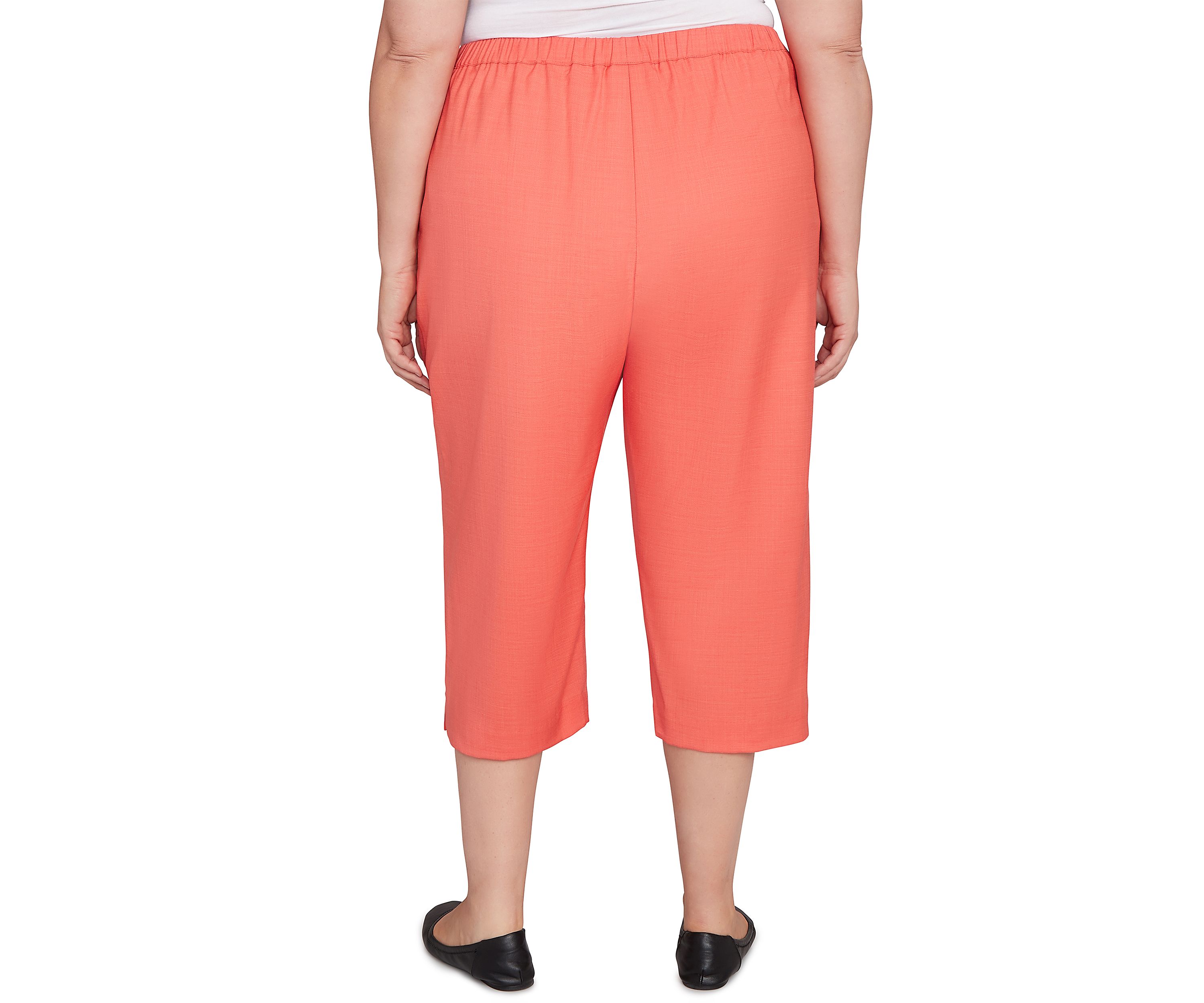 Plus Size Catalina Island Patch Pocket Capri Pants