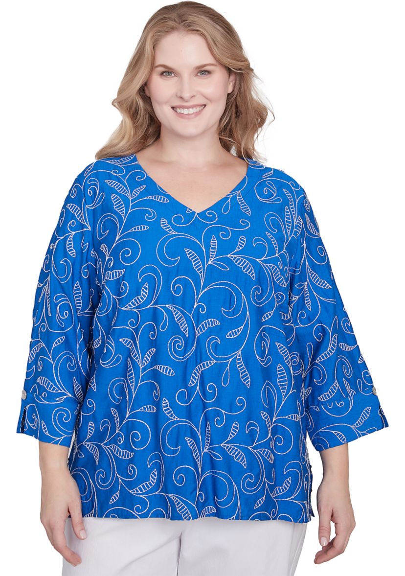 Plus Size Parrot Cay Scroll Embroidery Top