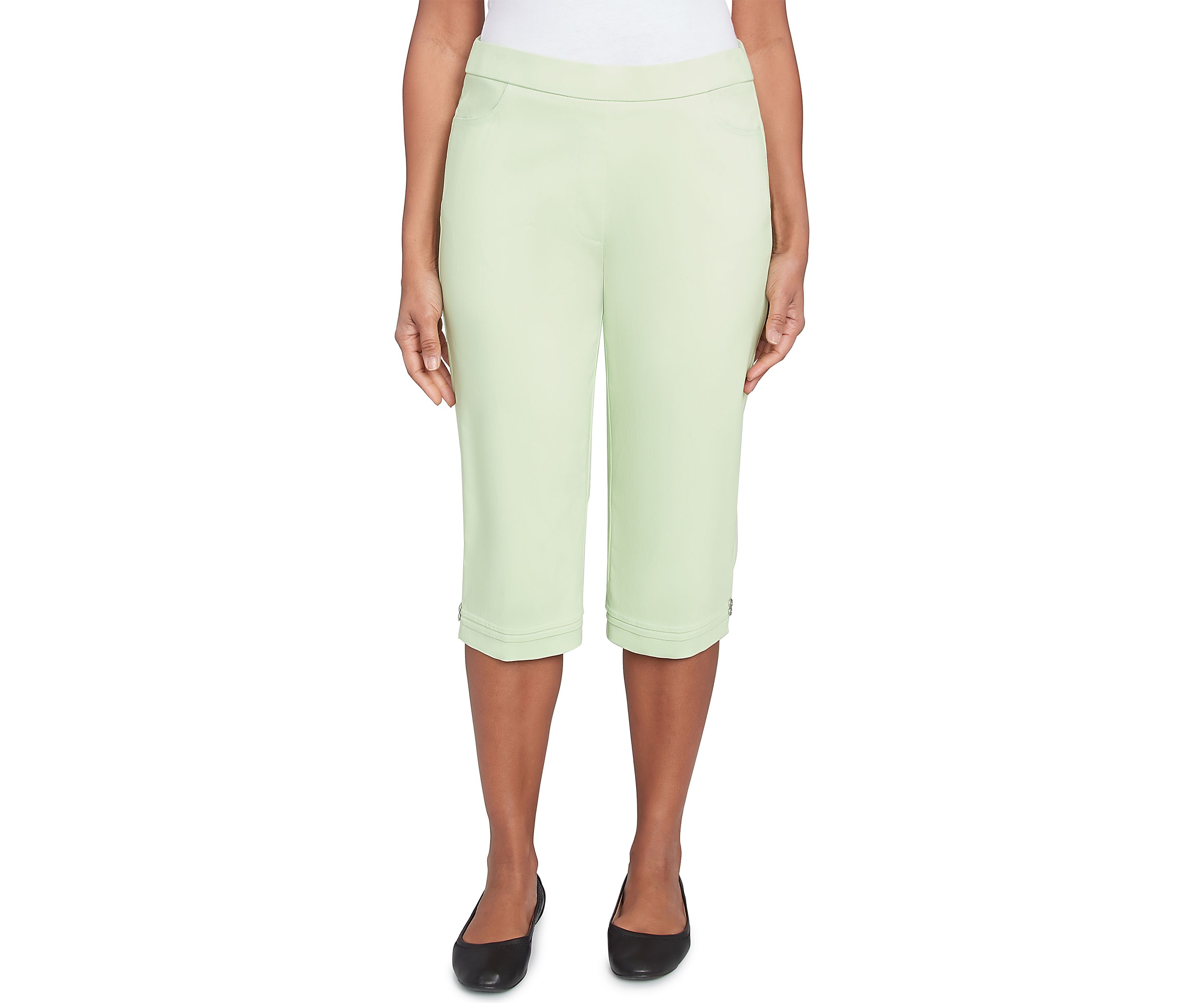 Petite Parrot Cay Novelty Cuff Capri Pants with Tummy Control