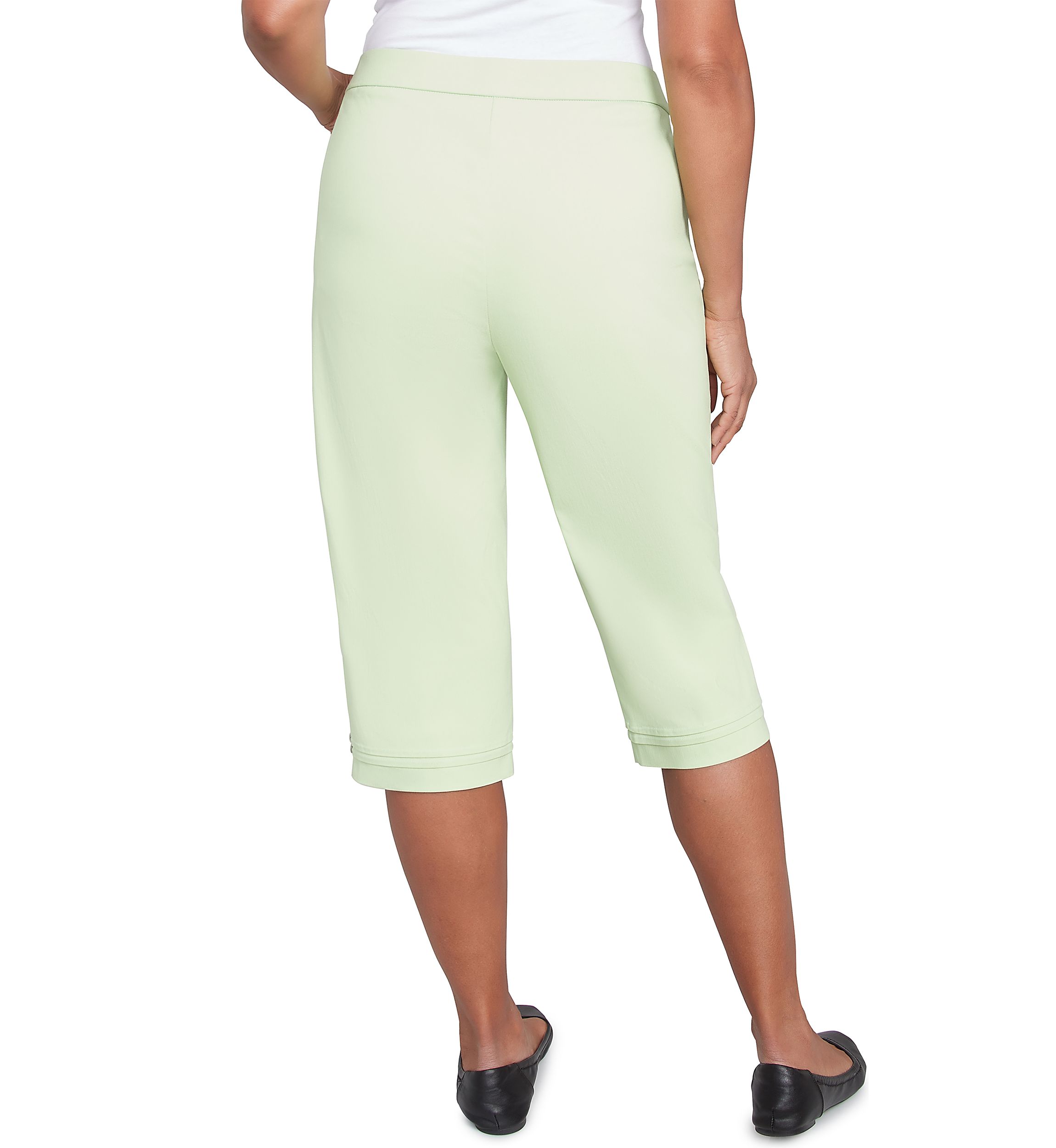 Petite Parrot Cay Novelty Cuff Capri Pants with Tummy Control