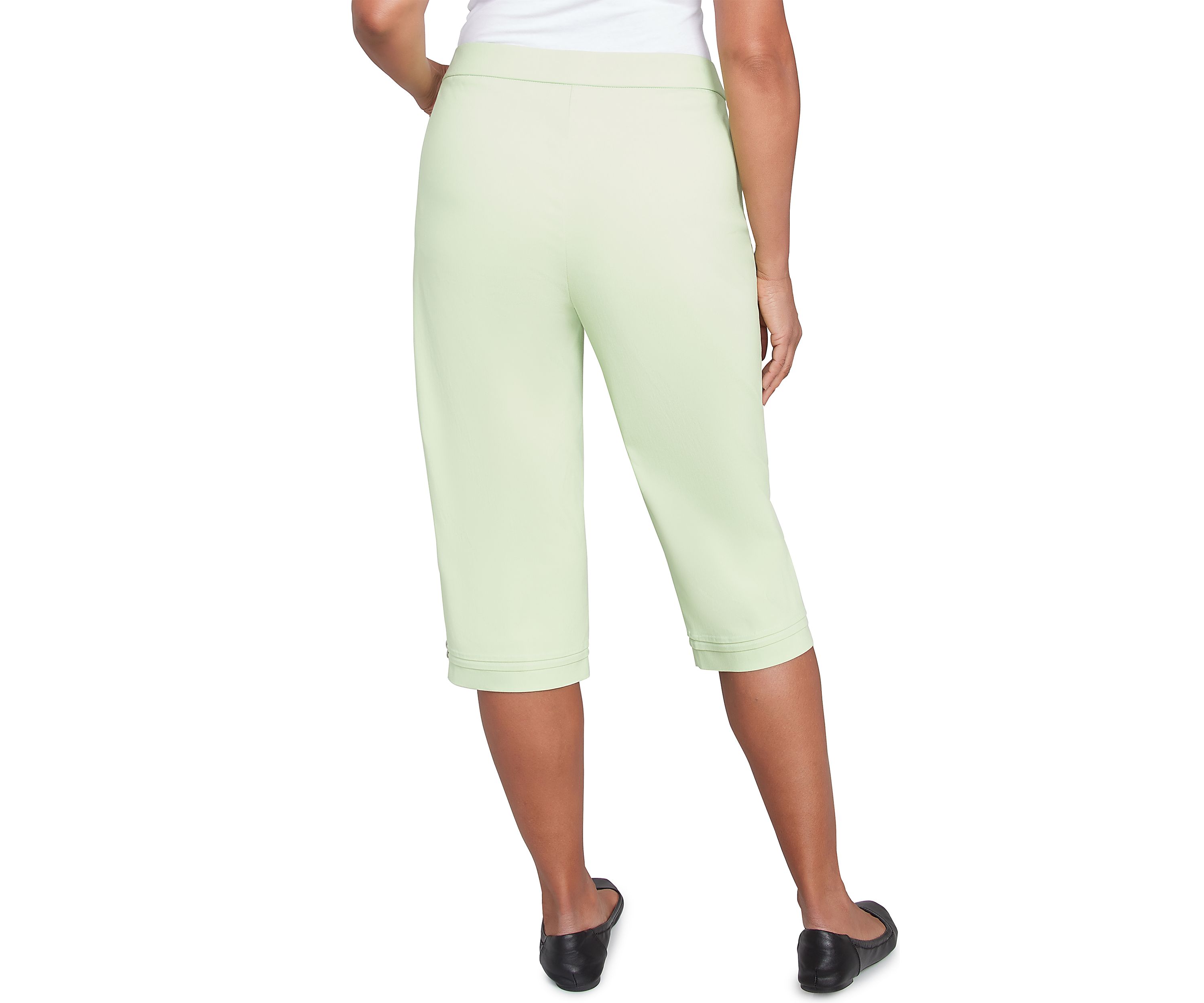 Petite Parrot Cay Novelty Cuff Capri Pants with Tummy Control