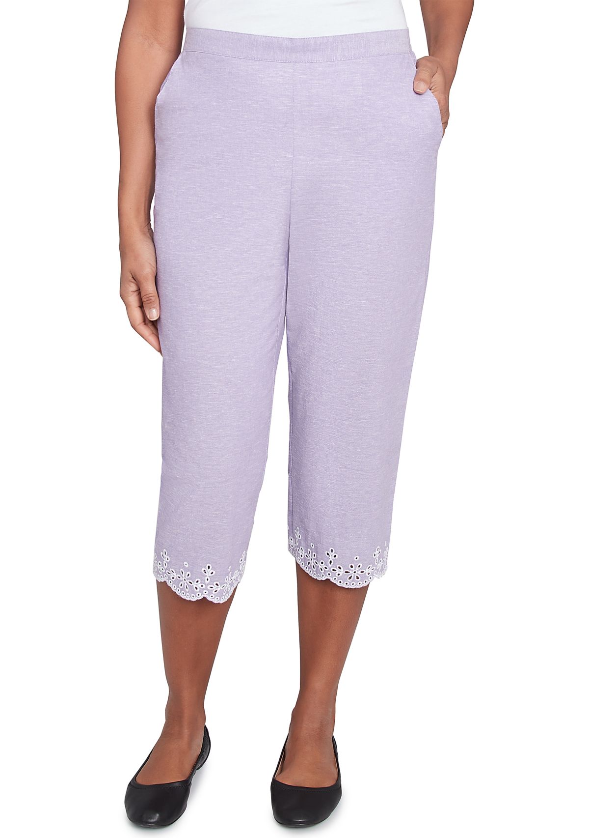 Womens Crystal Springs Eyelet Embroidered Capri Pants