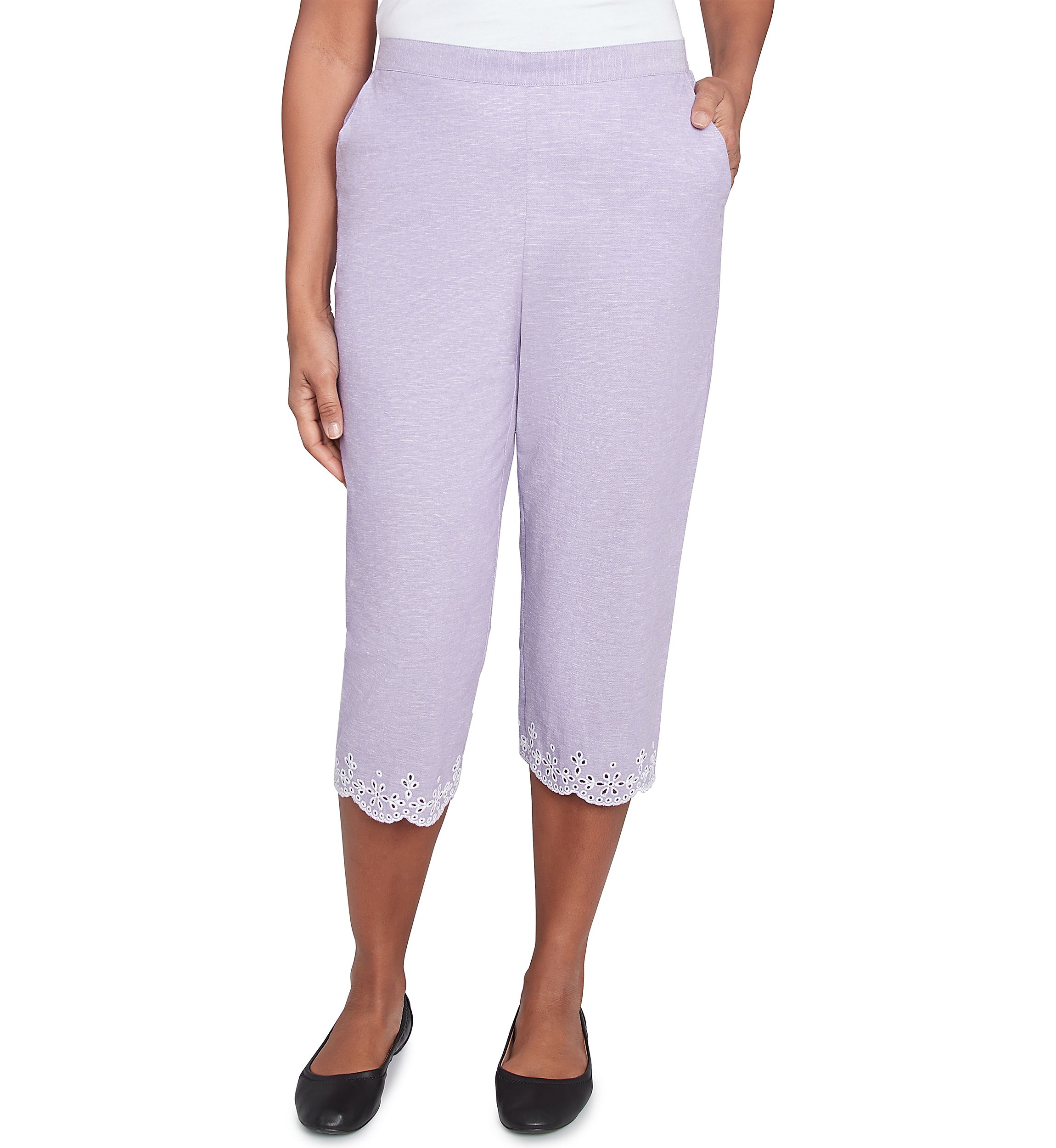 Womens Crystal Springs Eyelet Embroidered Capri Pants