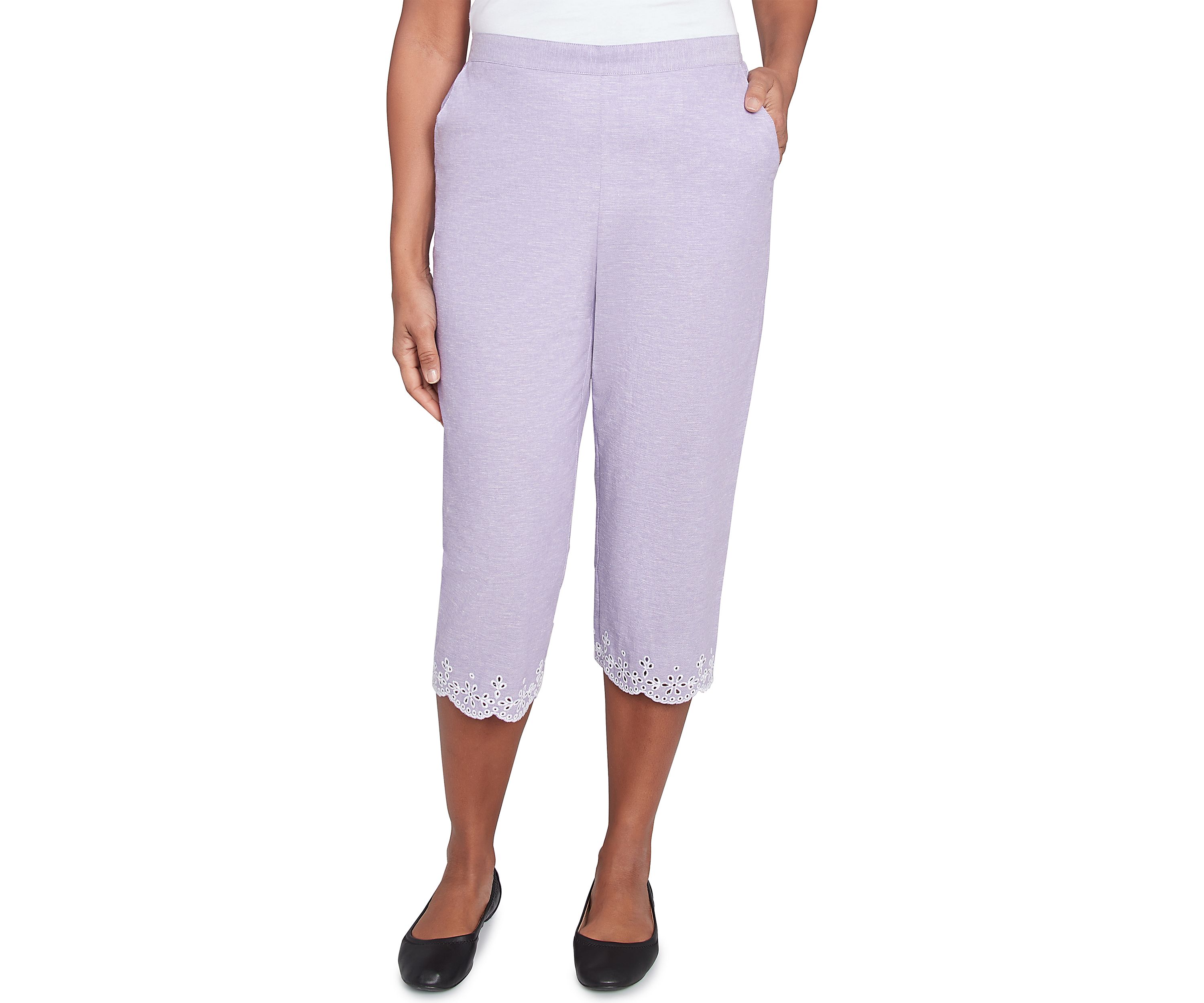 Womens Crystal Springs Eyelet Embroidered Capri Pants