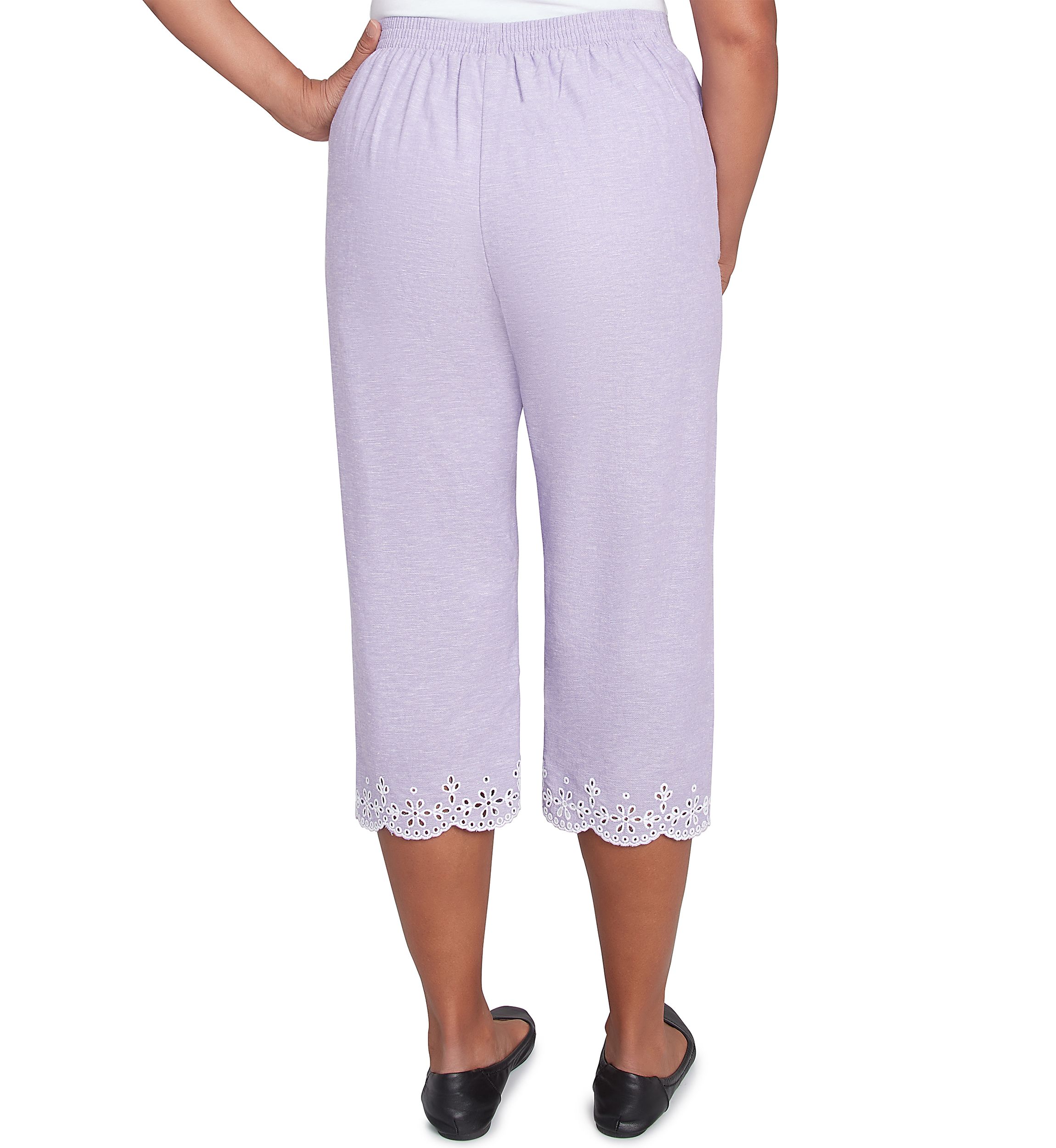 Womens Crystal Springs Eyelet Embroidered Capri Pants