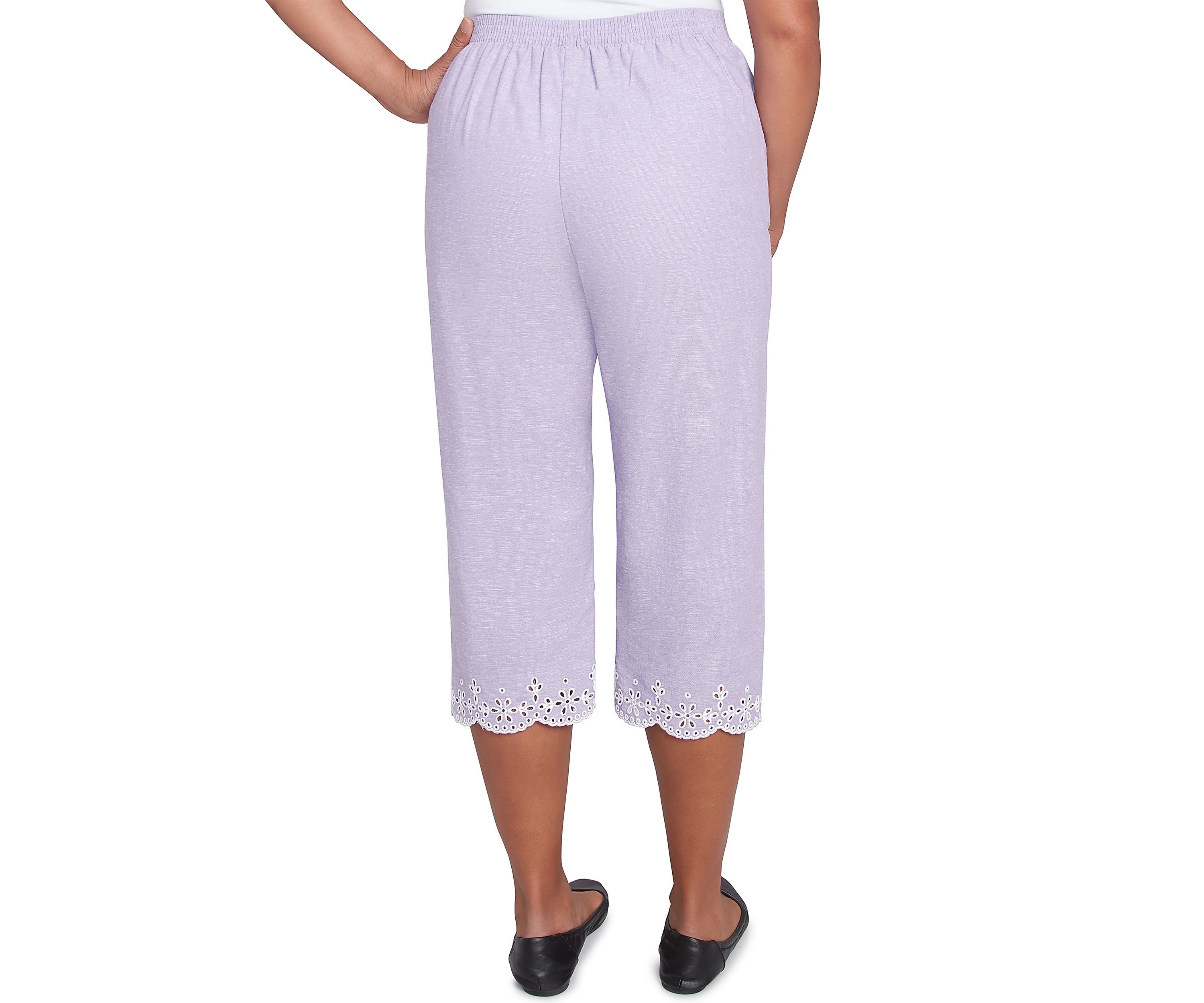 Womens Crystal Springs Eyelet Embroidered Capri Pants