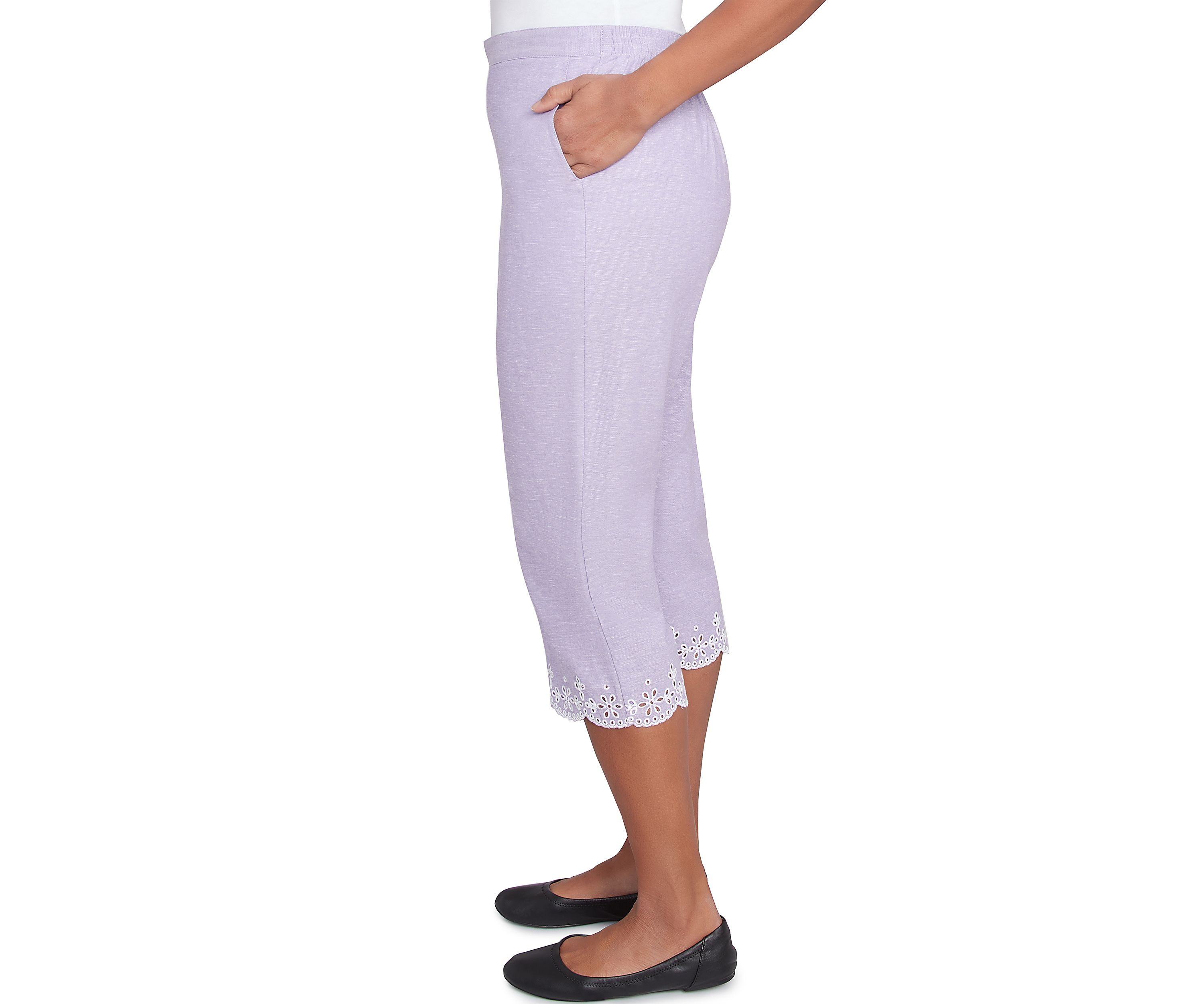 Womens Crystal Springs Eyelet Embroidered Capri Pants