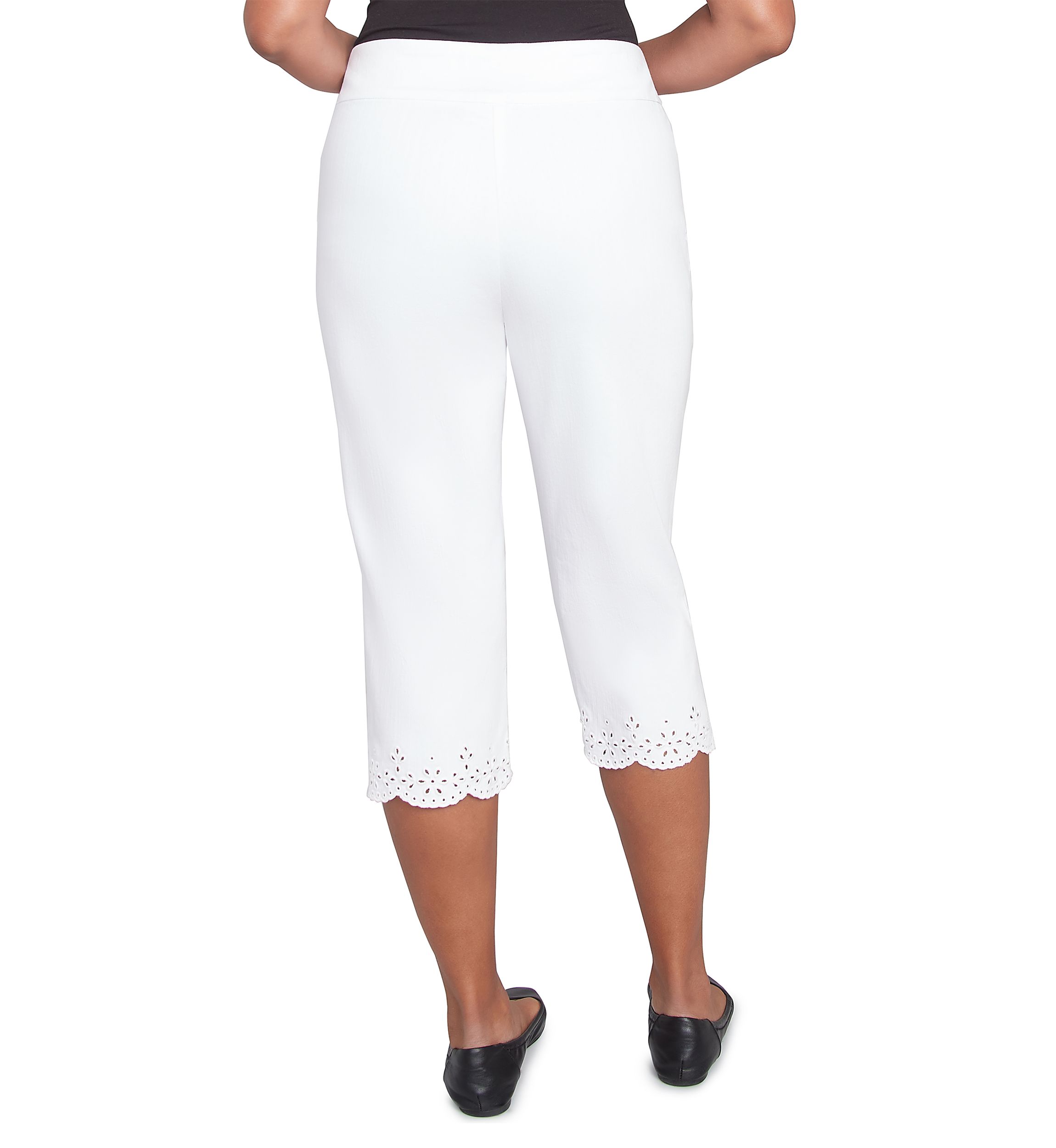 Womens  Crystal Springs Eyelet Cuff Capri Pants
