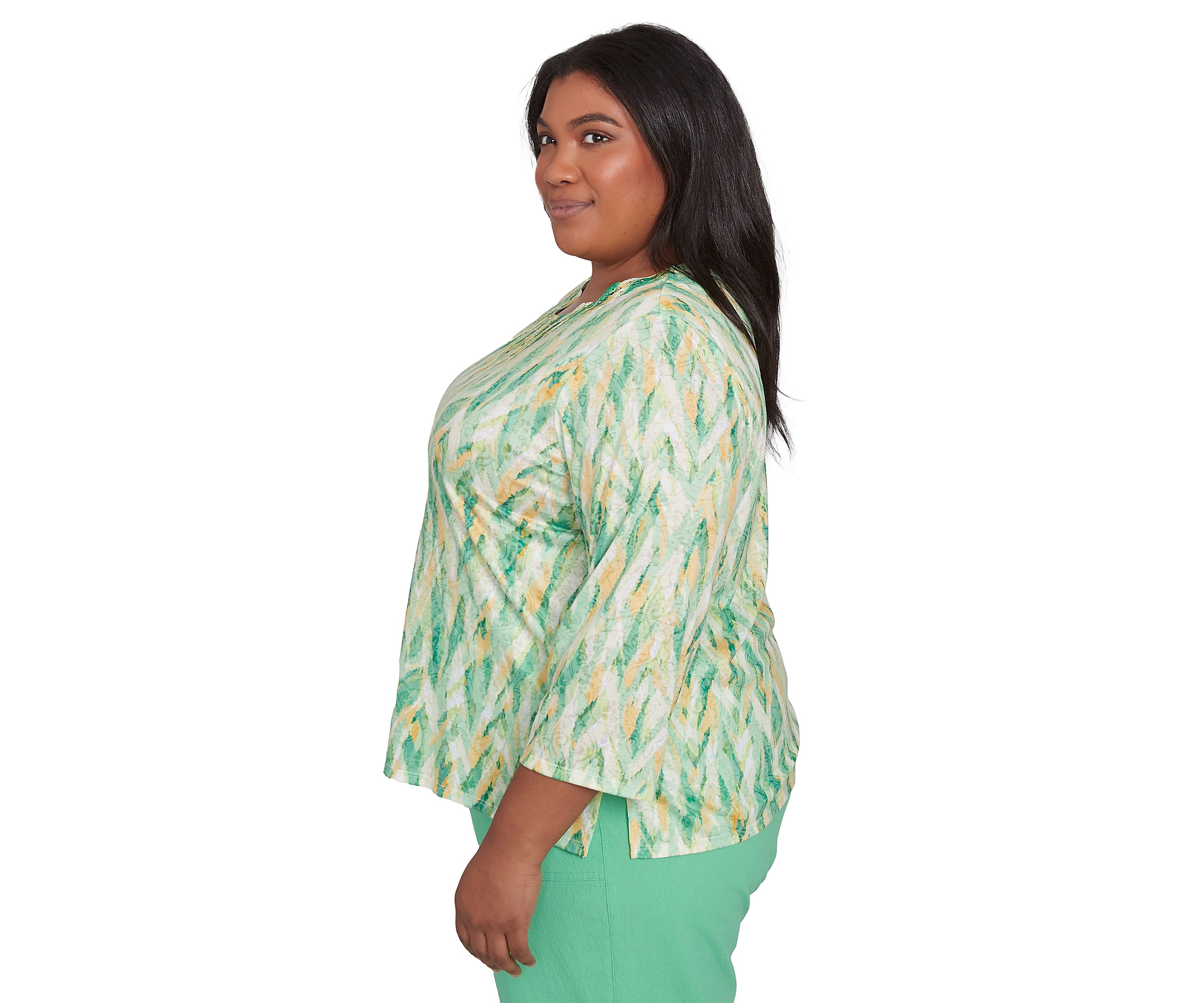 Plus Size Rise and Shine Texture Printed Top