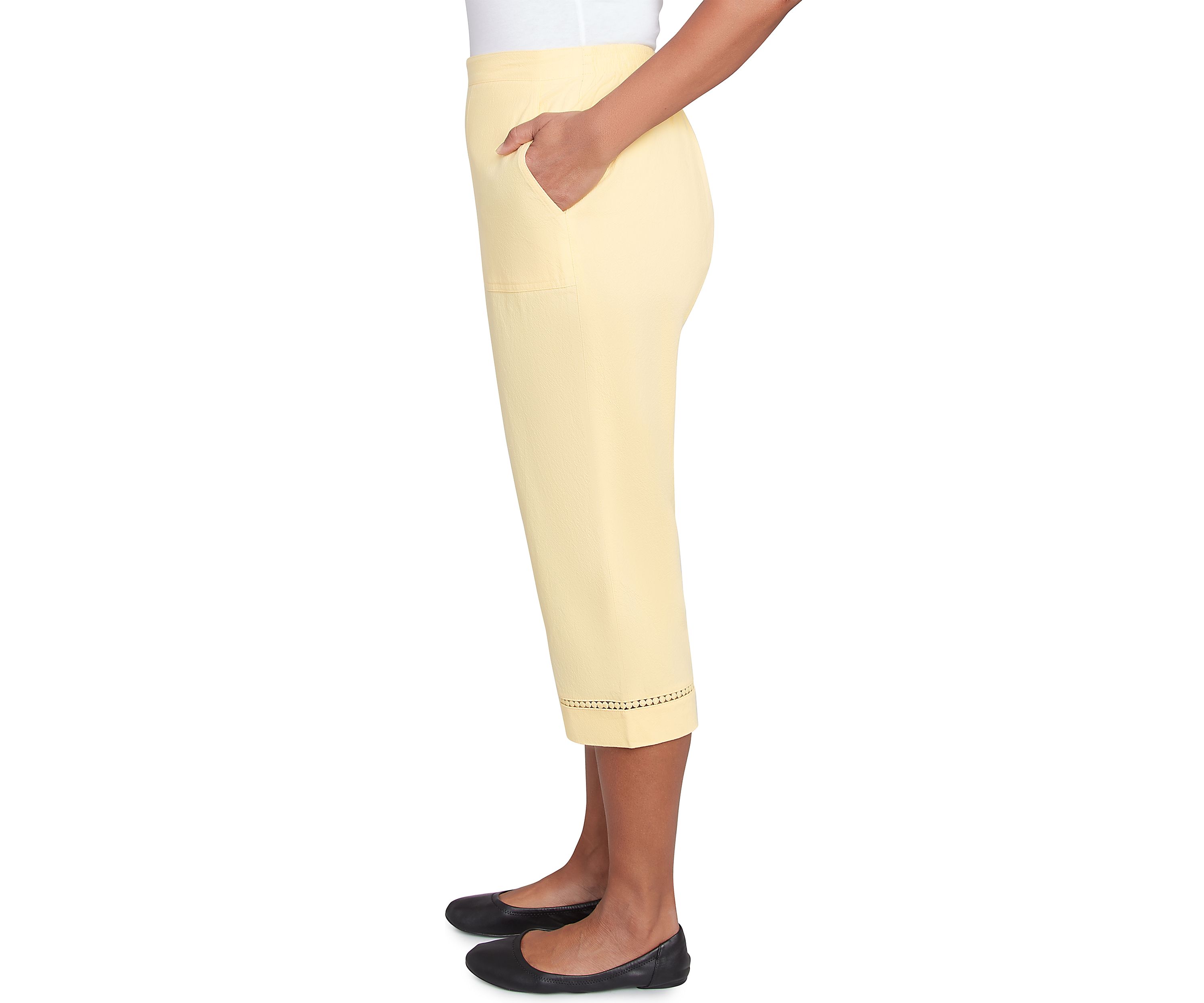 Petite Rise & Shine Dot Lace Trim Capri Pants