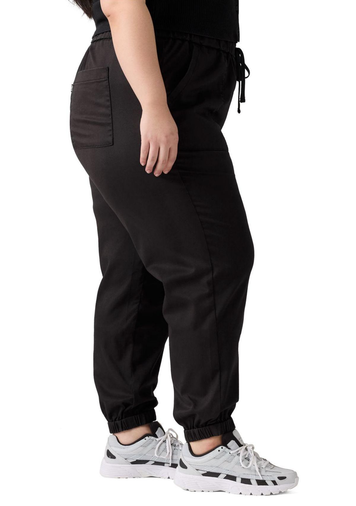 Plus Size Essential Jogger Pants