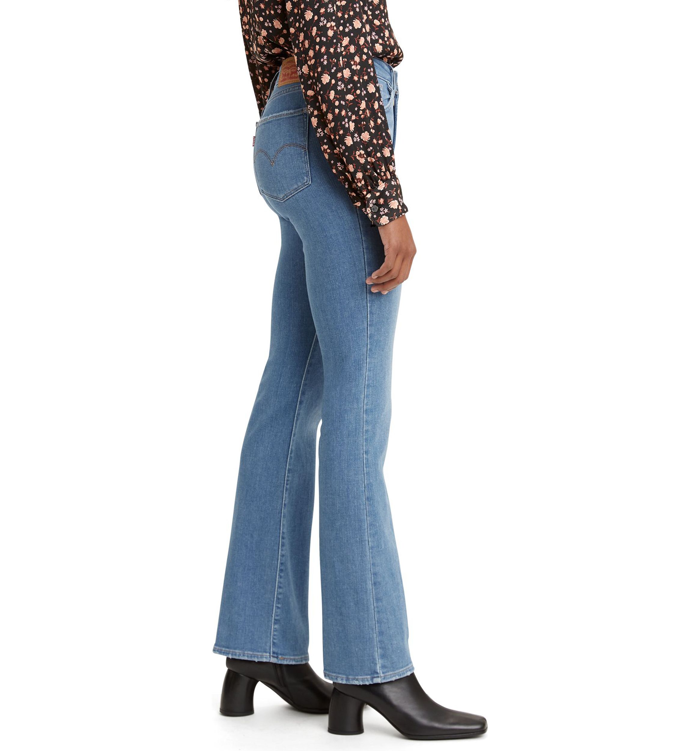 725 High Rise Bootcut Jeans