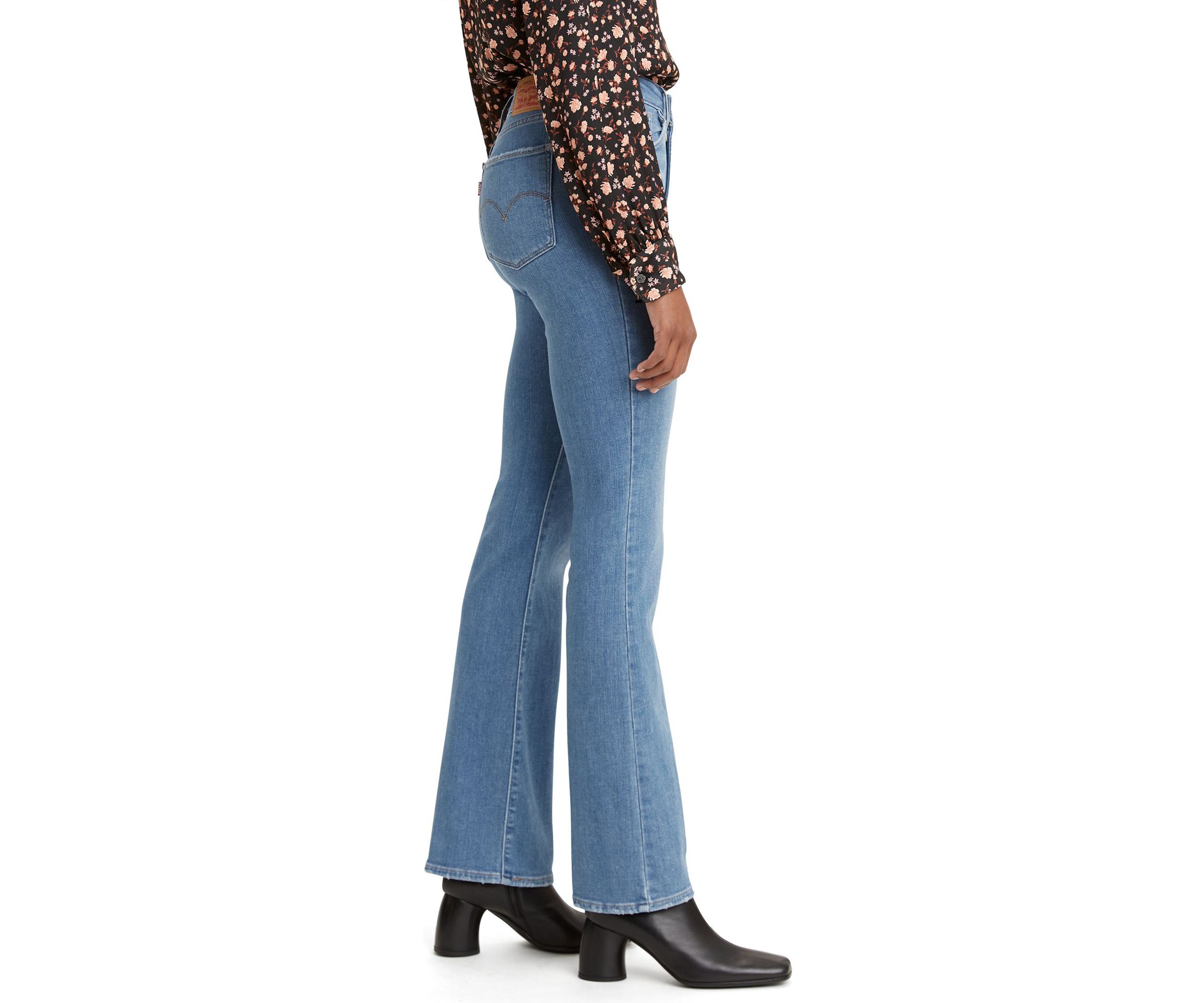 725 High Rise Bootcut Jeans