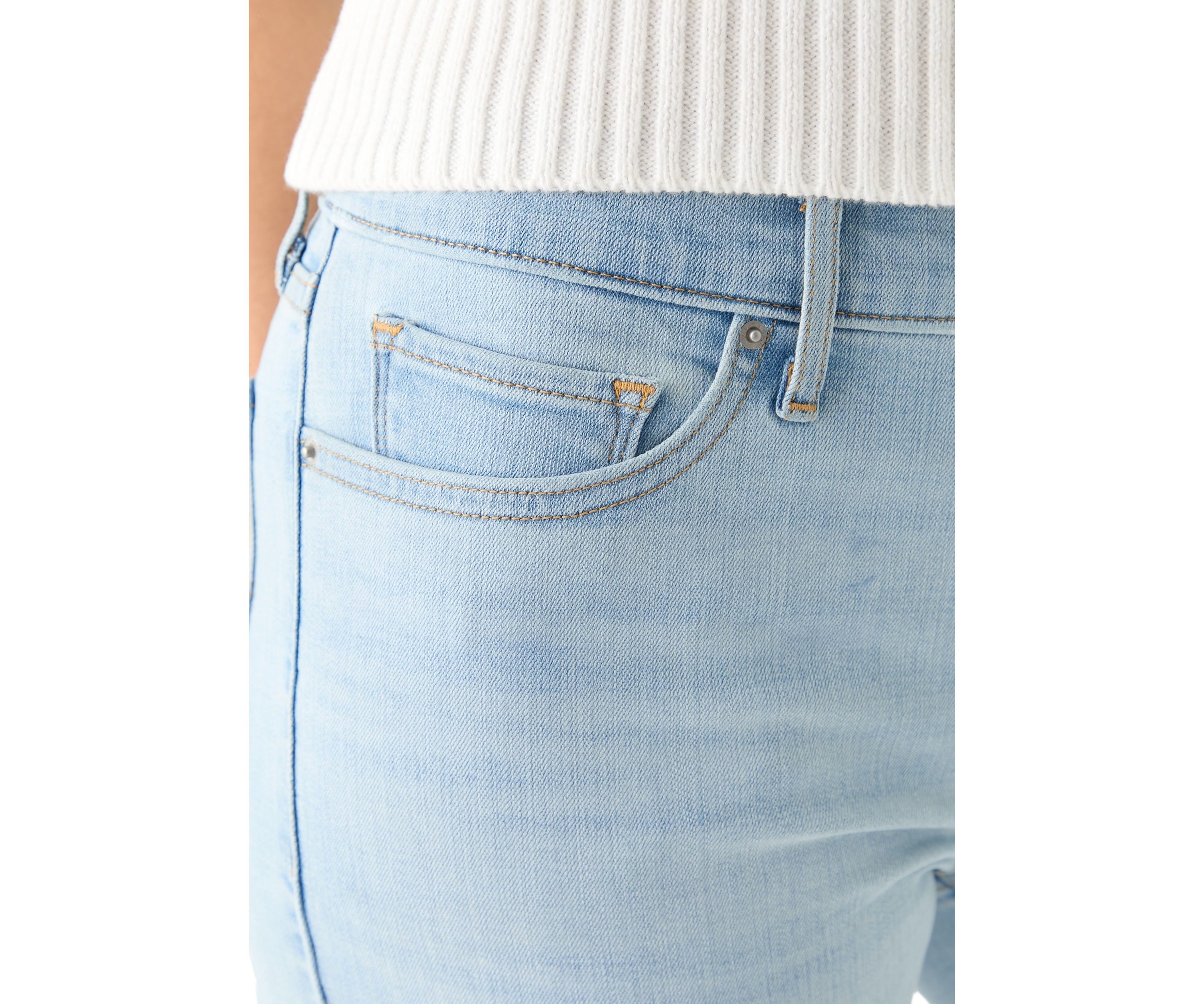 Womens Shaping Skinny Capri Jeans