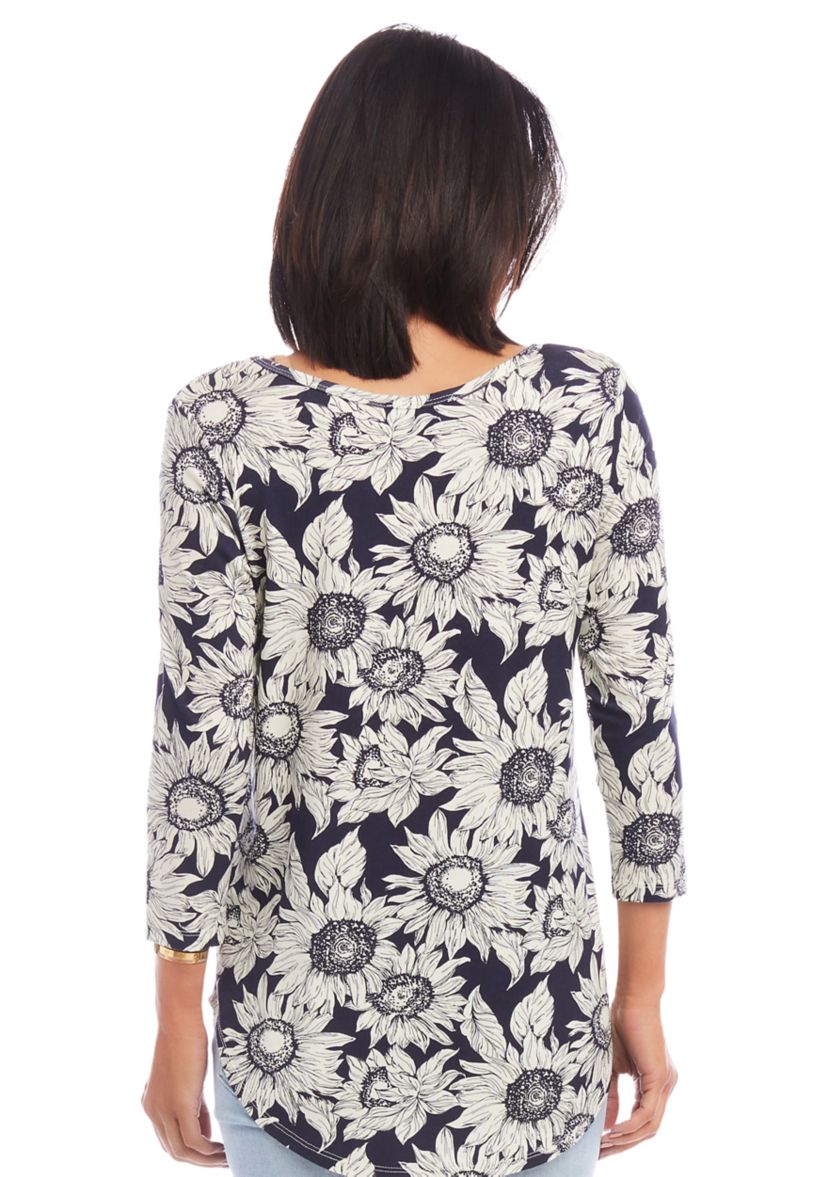 Petite 3/4 Sleeve Shirttail Top