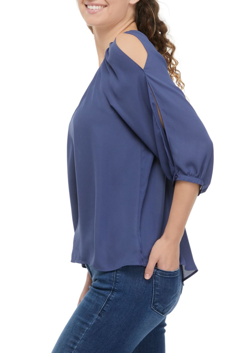 Juniors 3/4 Sleeve Keyhole Peasant Blouse