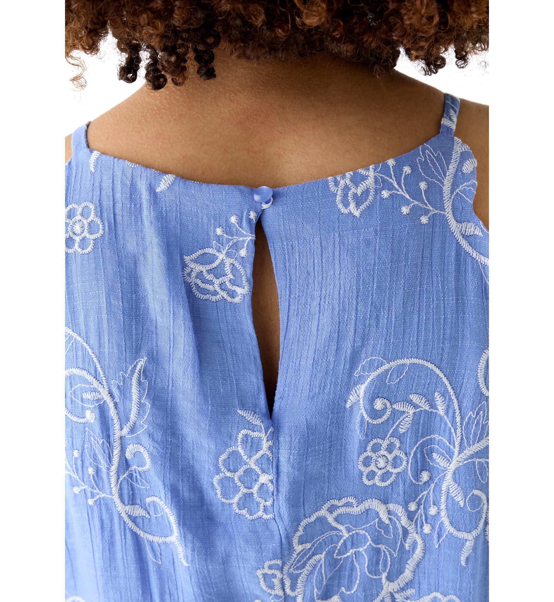 Womens Sleeveless Embroidered Scalloped Edge Trap Top